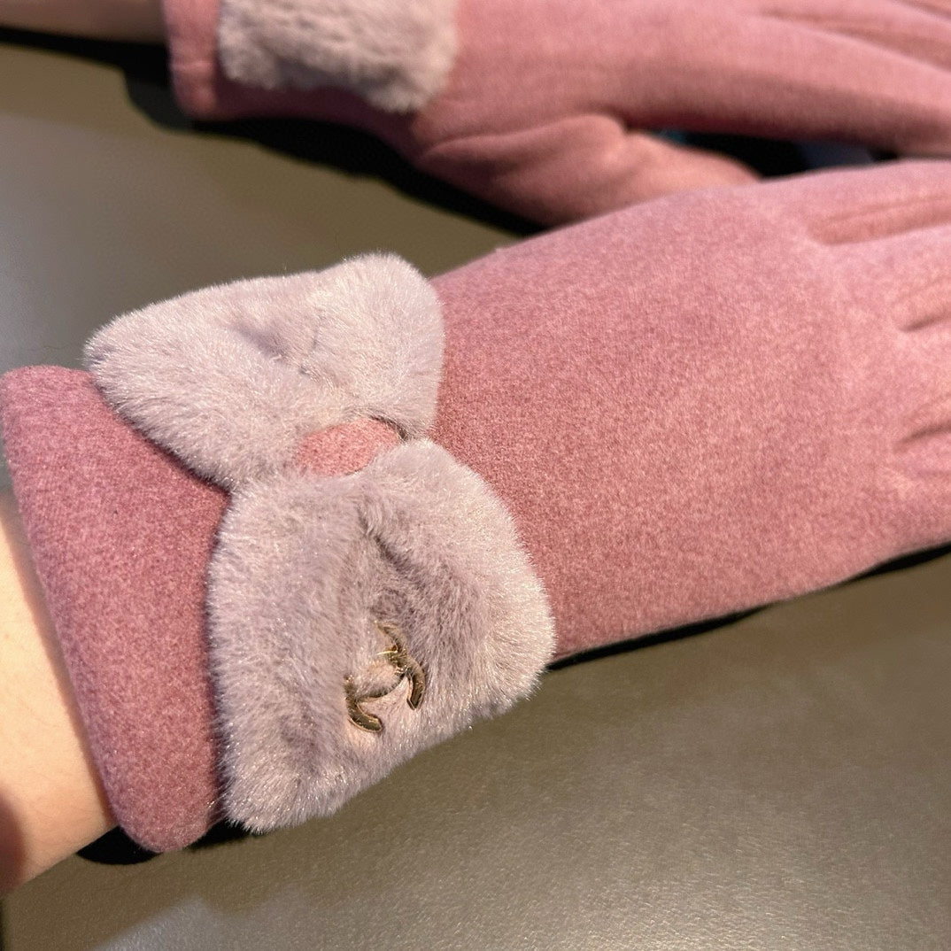 GLOVES IN CREPE PINK WOOL WITH RABBIT FUR 456296 mysite