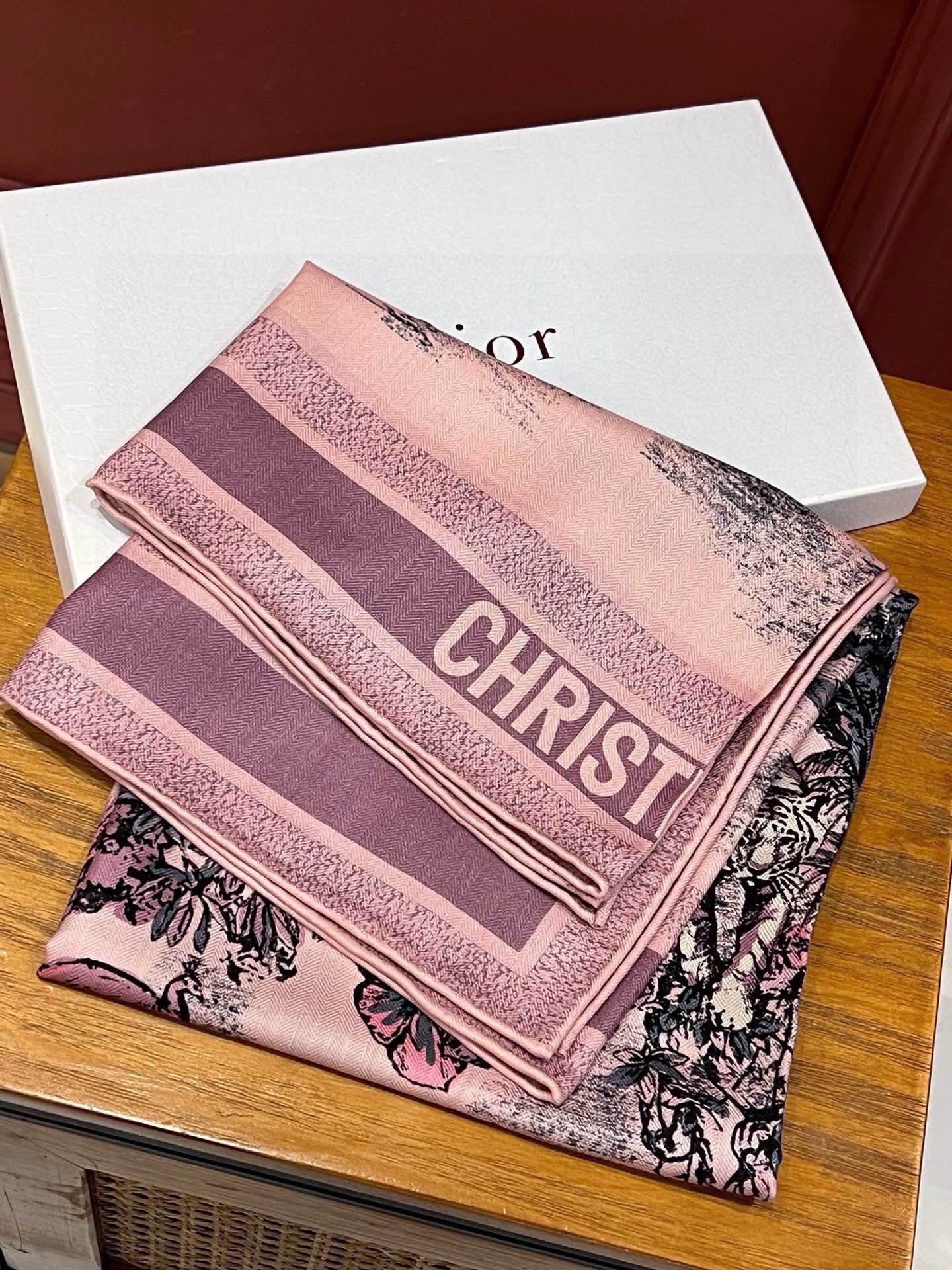 SQUARE SCARF 110 CM IN COLORFUL SILK VELEVET 389724 mysite