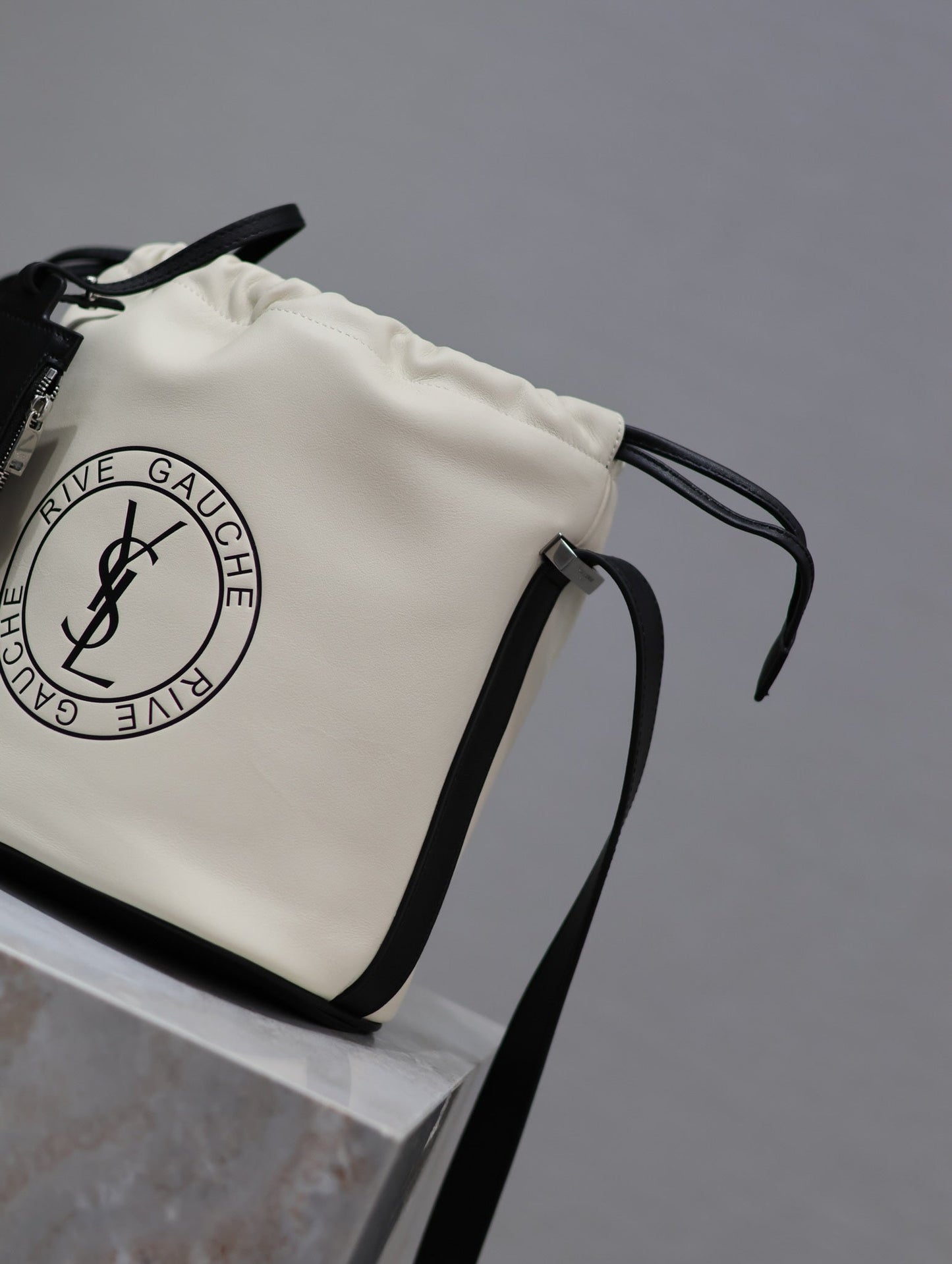 RIVE GAUCHE BUCKET BAG 23 IN WHITE CALFSKIN mysite