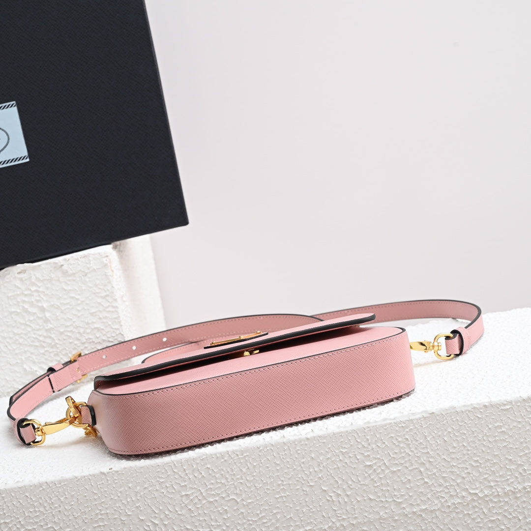 MINI FLAP BAG 20 IN BABY PINK SAFFIANO LEATHER GOLD HARDWARE mysite