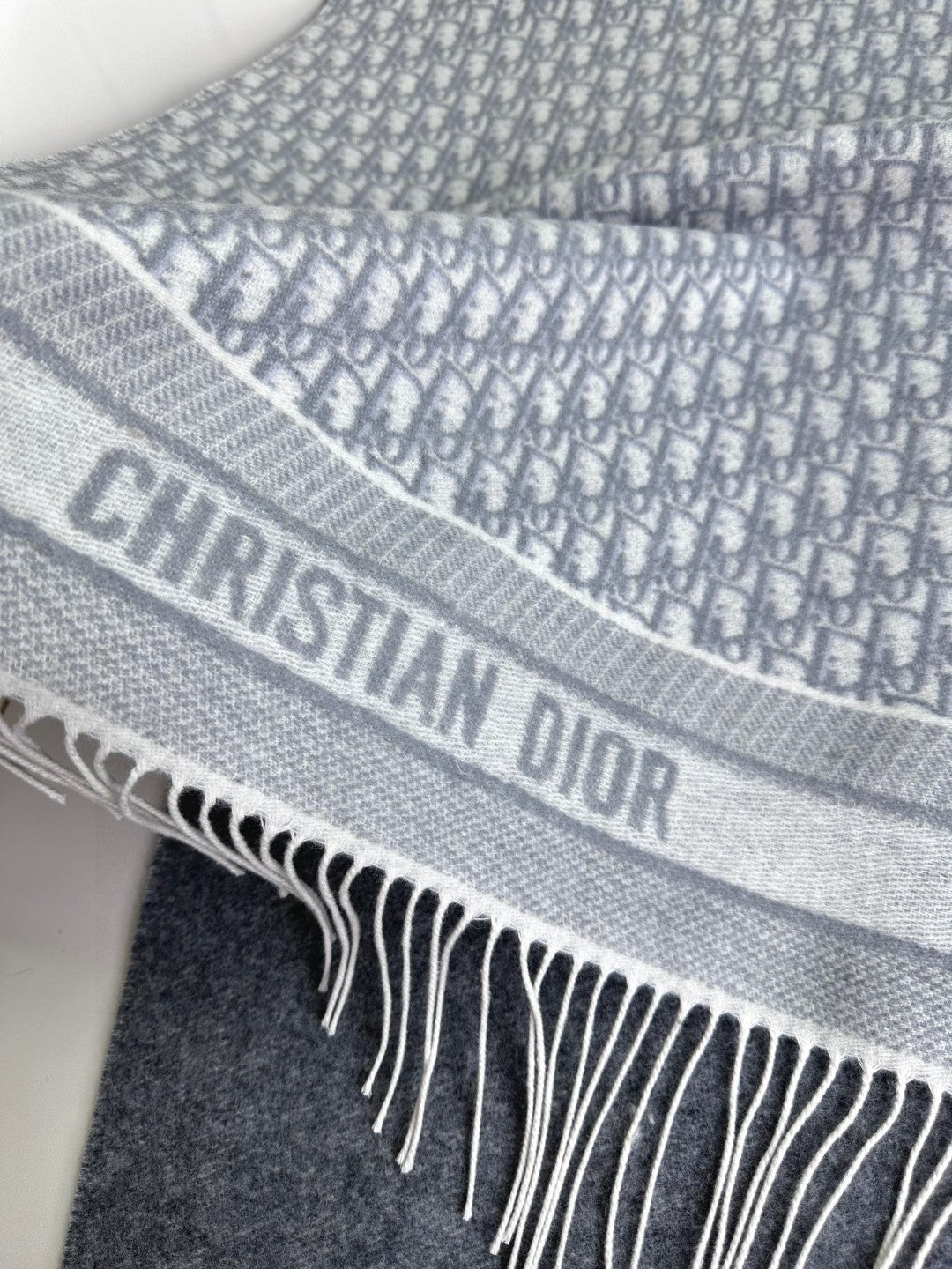 SCARF IN PALE GRAY MONOGRAM CASHMERE 413720 mysite