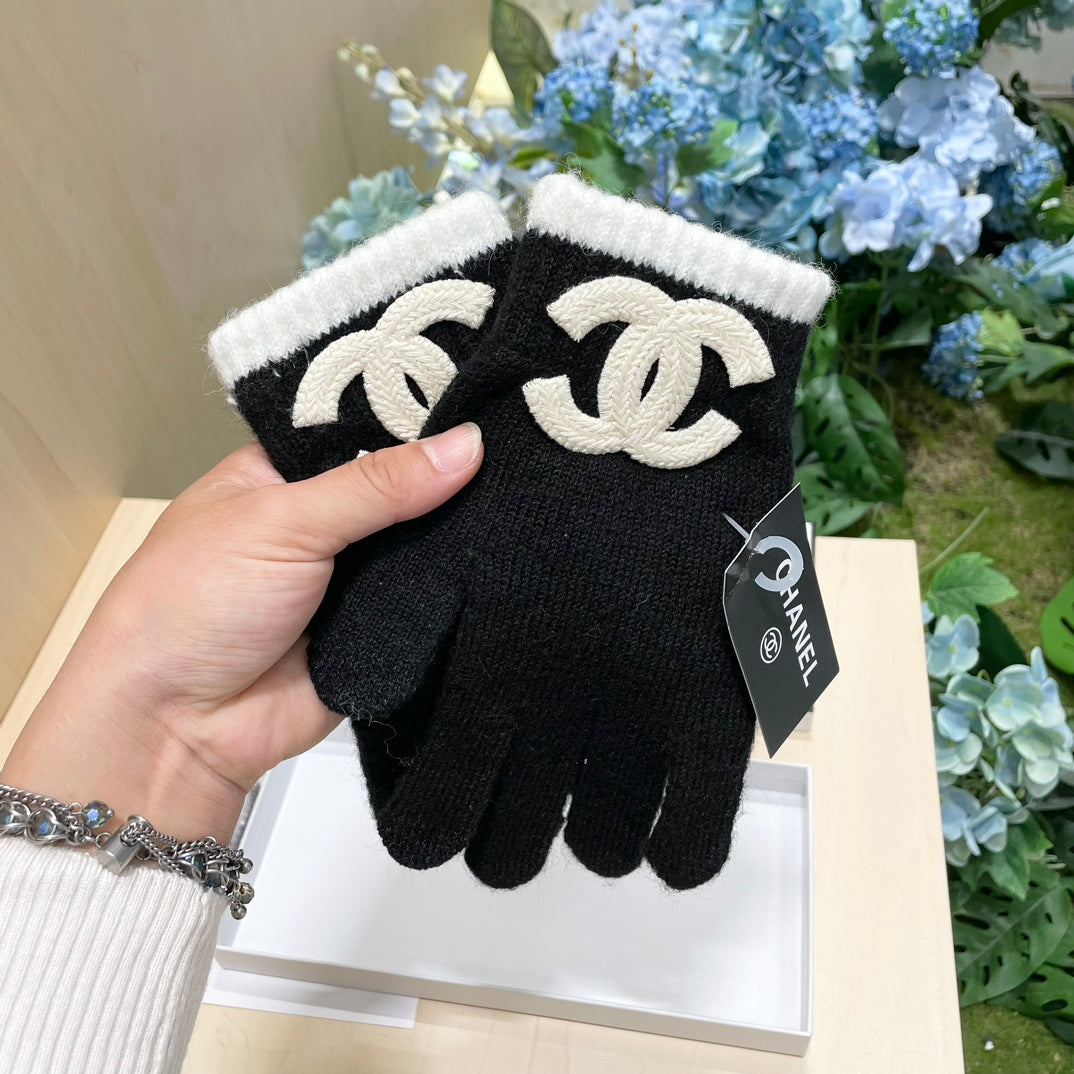 GLOVES IN BLACK WOOL MIX WHITE LOGO 425403 mysite