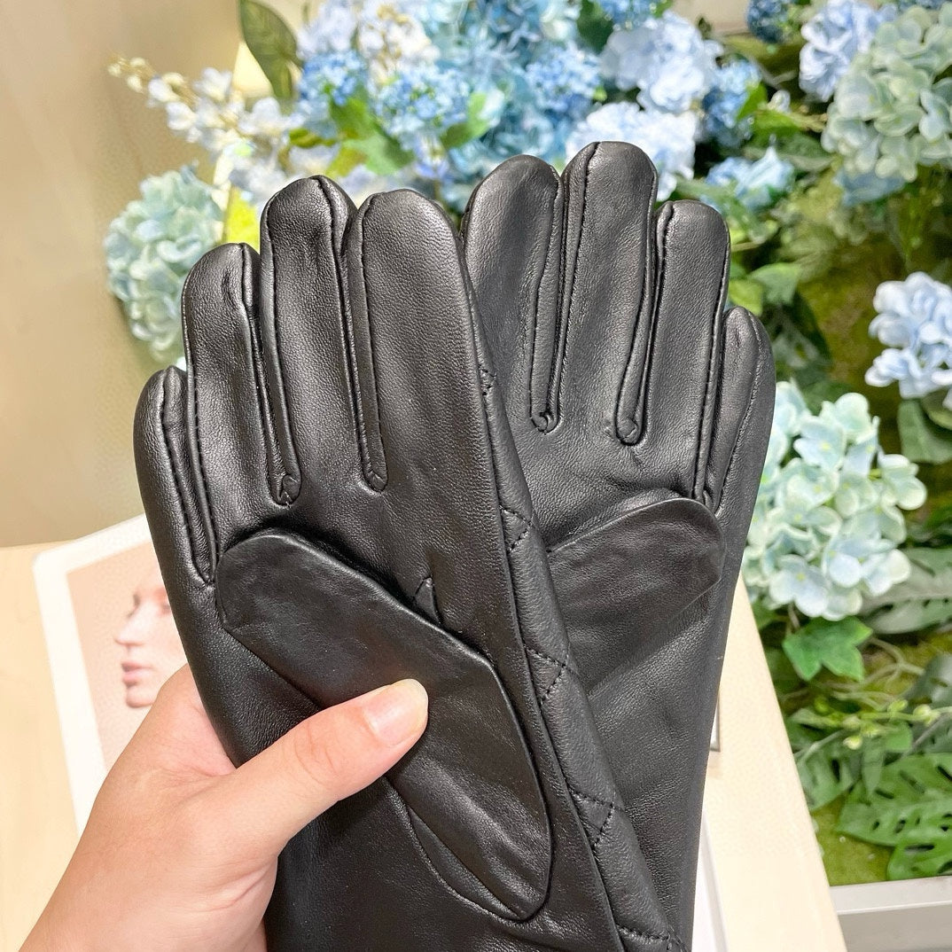 GLOVES IN BLACK LAMBSKIN 462417 mysite