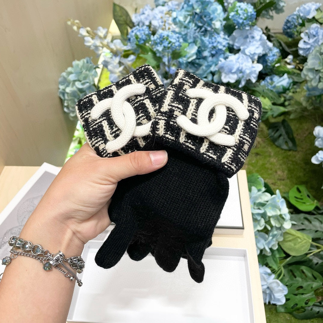 GLOVES IN BLACK MIX WHITE WOOL KNIT 462431 mysite
