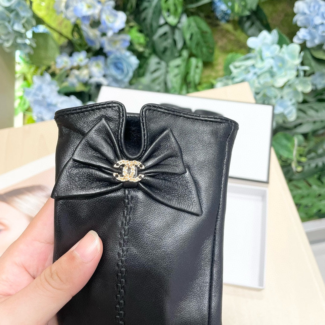 GLOVES IN BLACK LAMBSKIN 464983 mysite