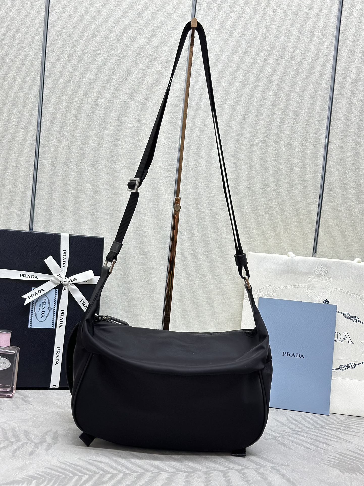 SHOULDER BAG 27 IN BLACK RE-NYLON TRIANGLE LOGO mysite