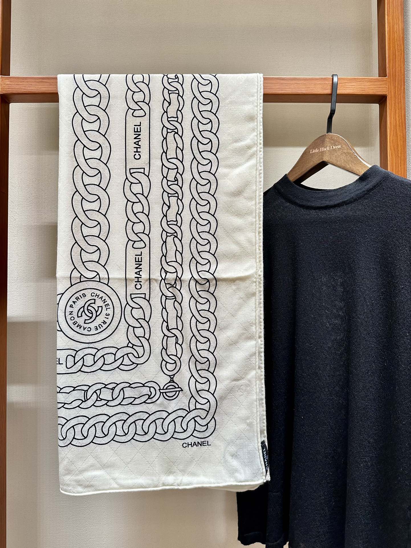 SQUARE SCARF 140 CM IN WHITE MIX GOLD SILK 403988 mysite