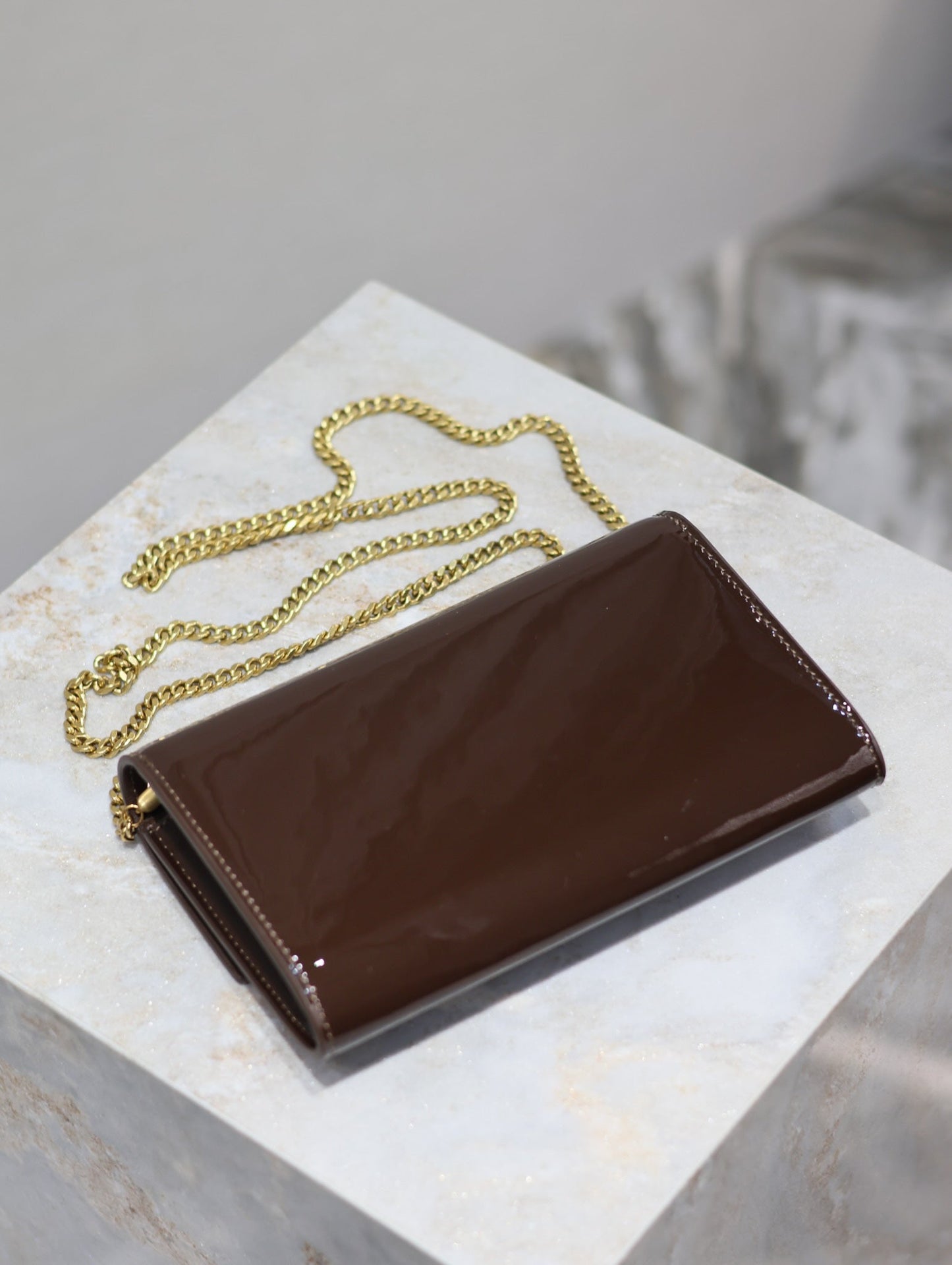 uptown chain wallet 19cm dark brown patent calfskin mysite