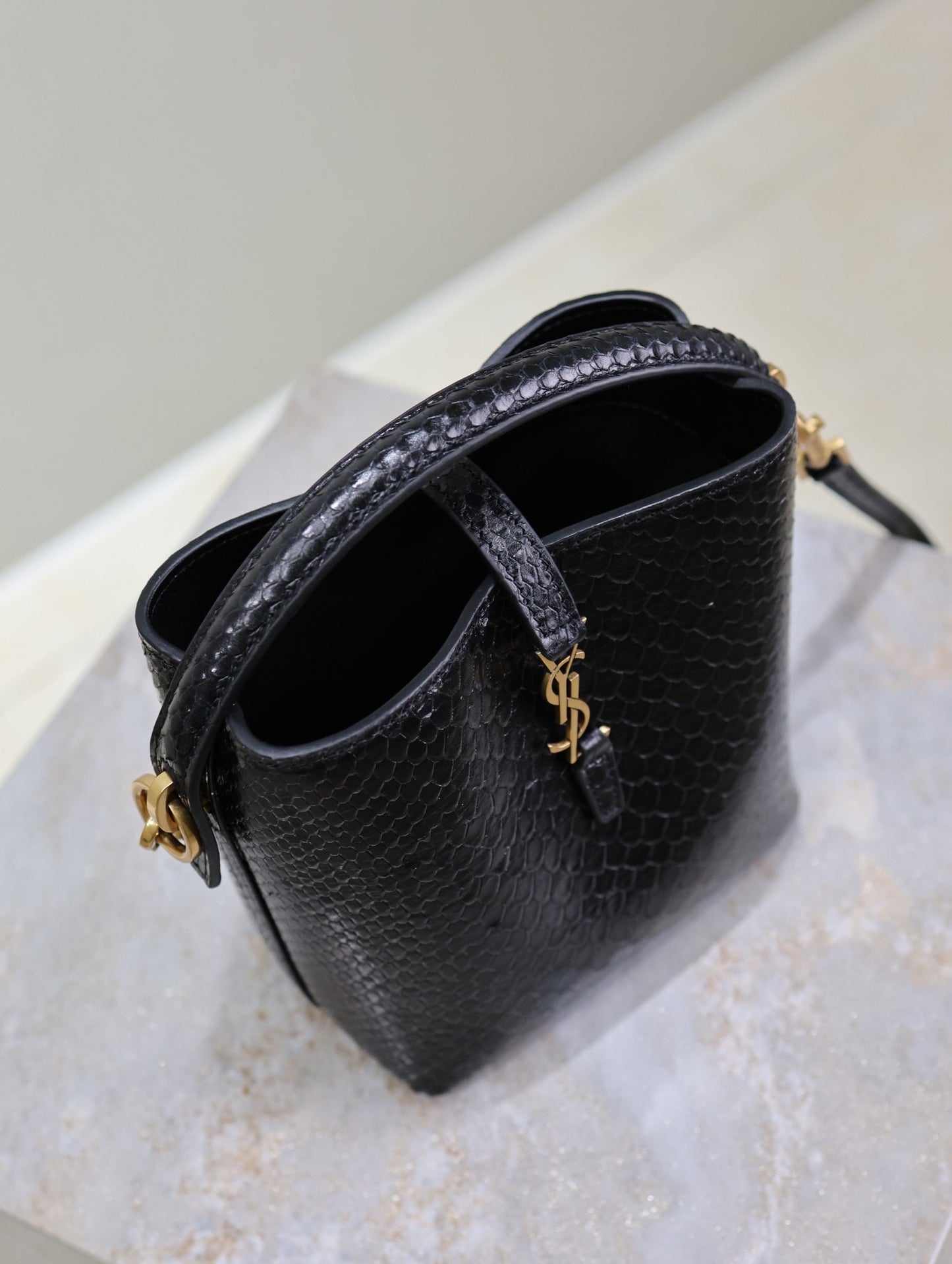 LE 37 MINI BAG 15 IN BLACK SNAKE PATTERN CALFSKIN mysite