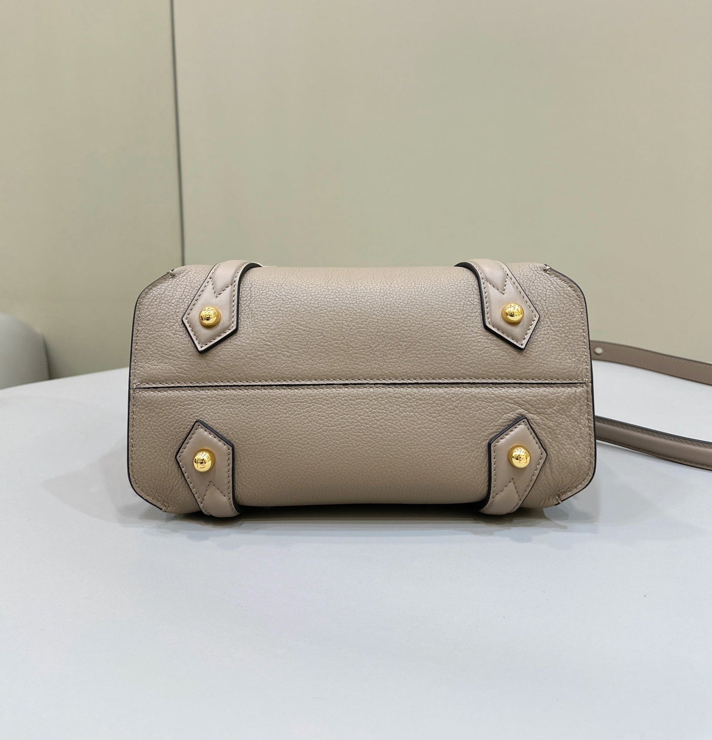 FENDI 27 BAG IN TAN BROWN CALFSKIN WITH GOLD HARDWARE mysite