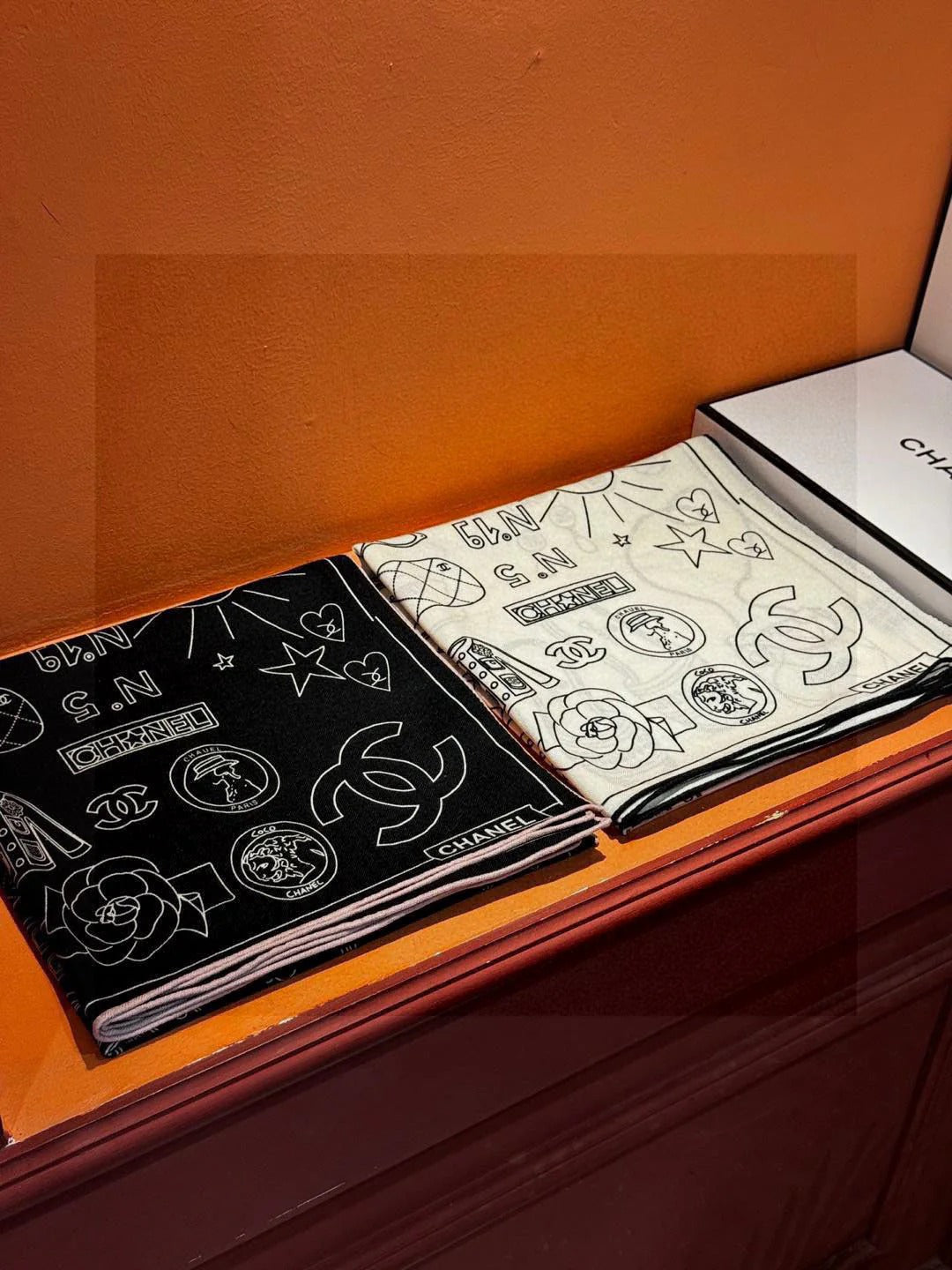 CHANEL 25S SCARF 140 IN SILK 735810 mysite