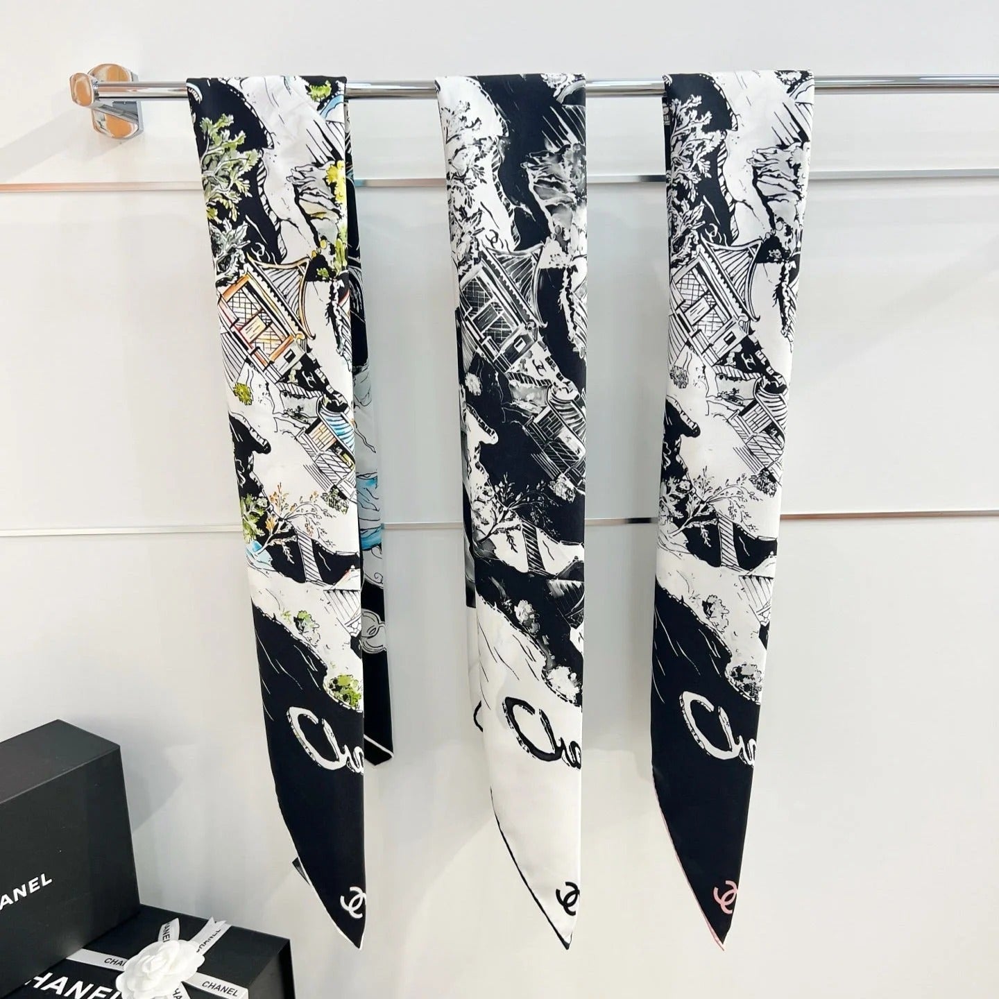 CHANEL 25S SCARF 90 IN SILK 735865 mysite