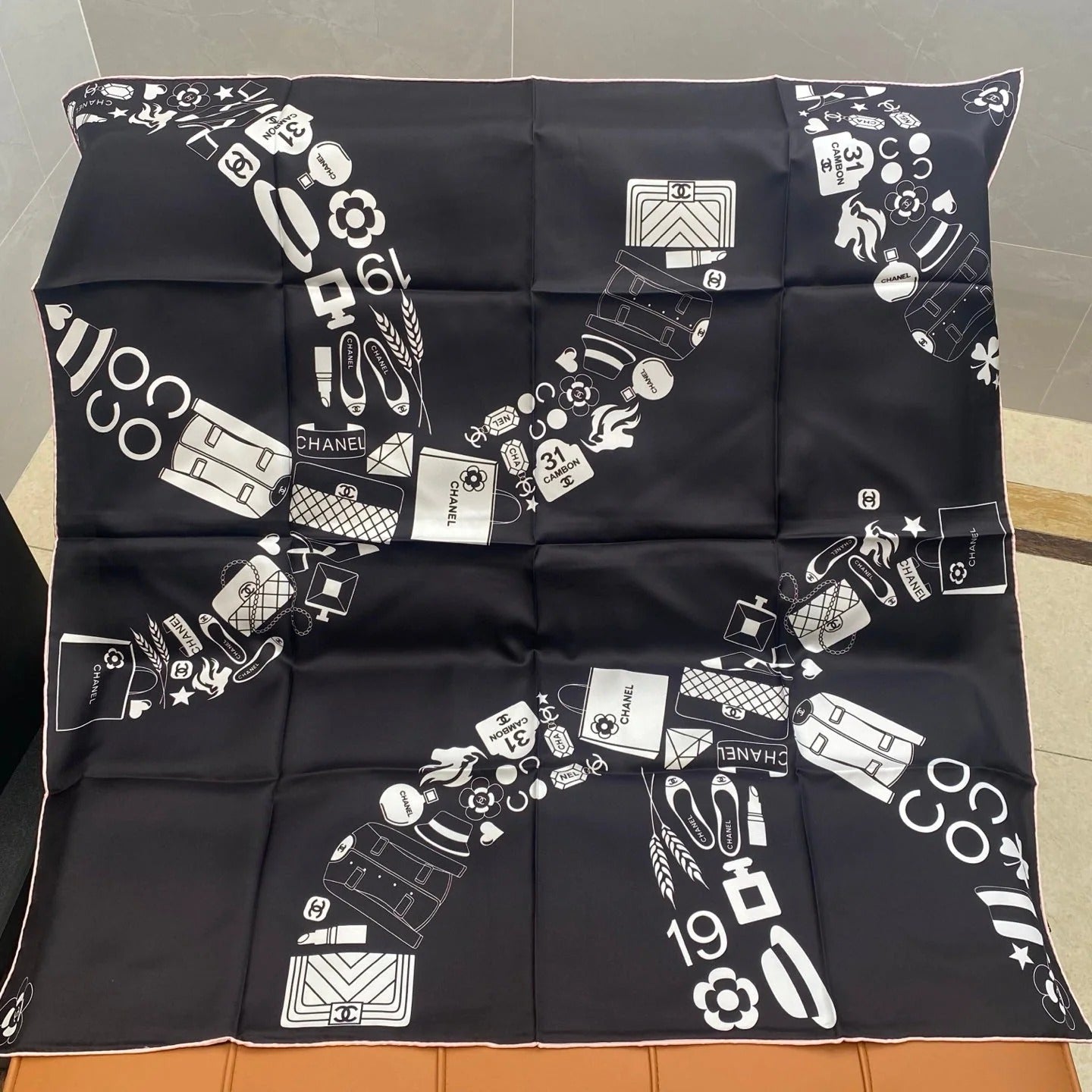 CHANEL 25S SCARF 90 IN SILK 703696 mysite