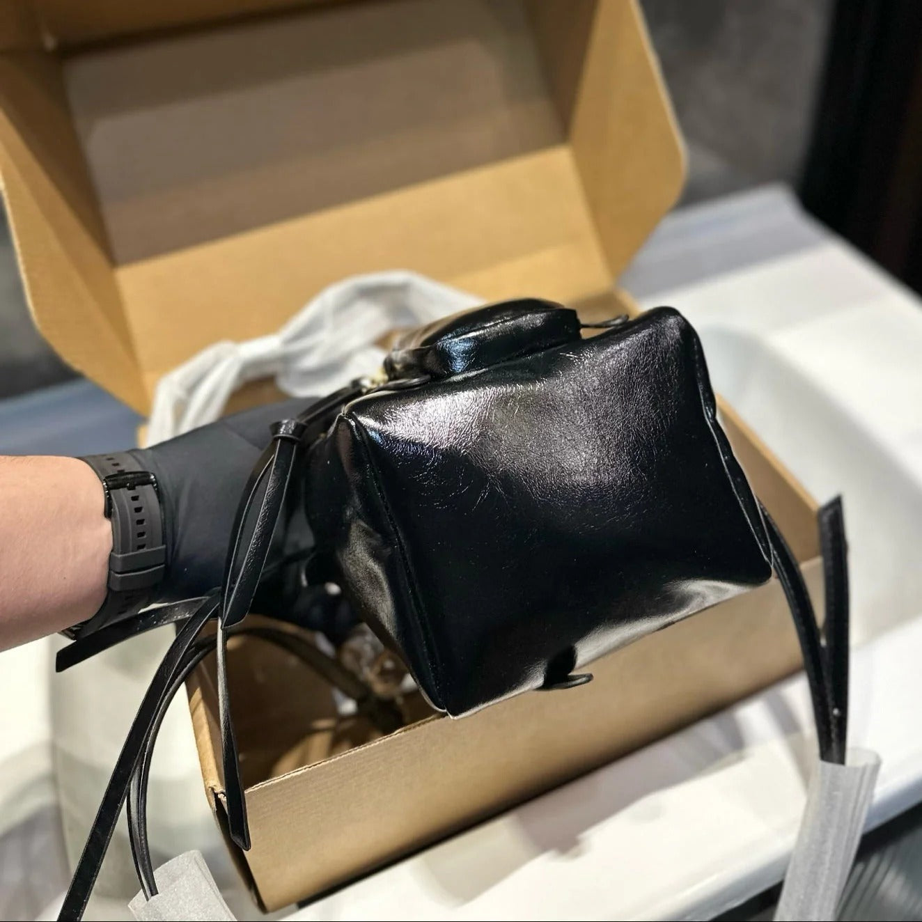 DANGLE TOP HANDLE MINI BAG 15 IN BLACK PATENT CALFSKIN mysite