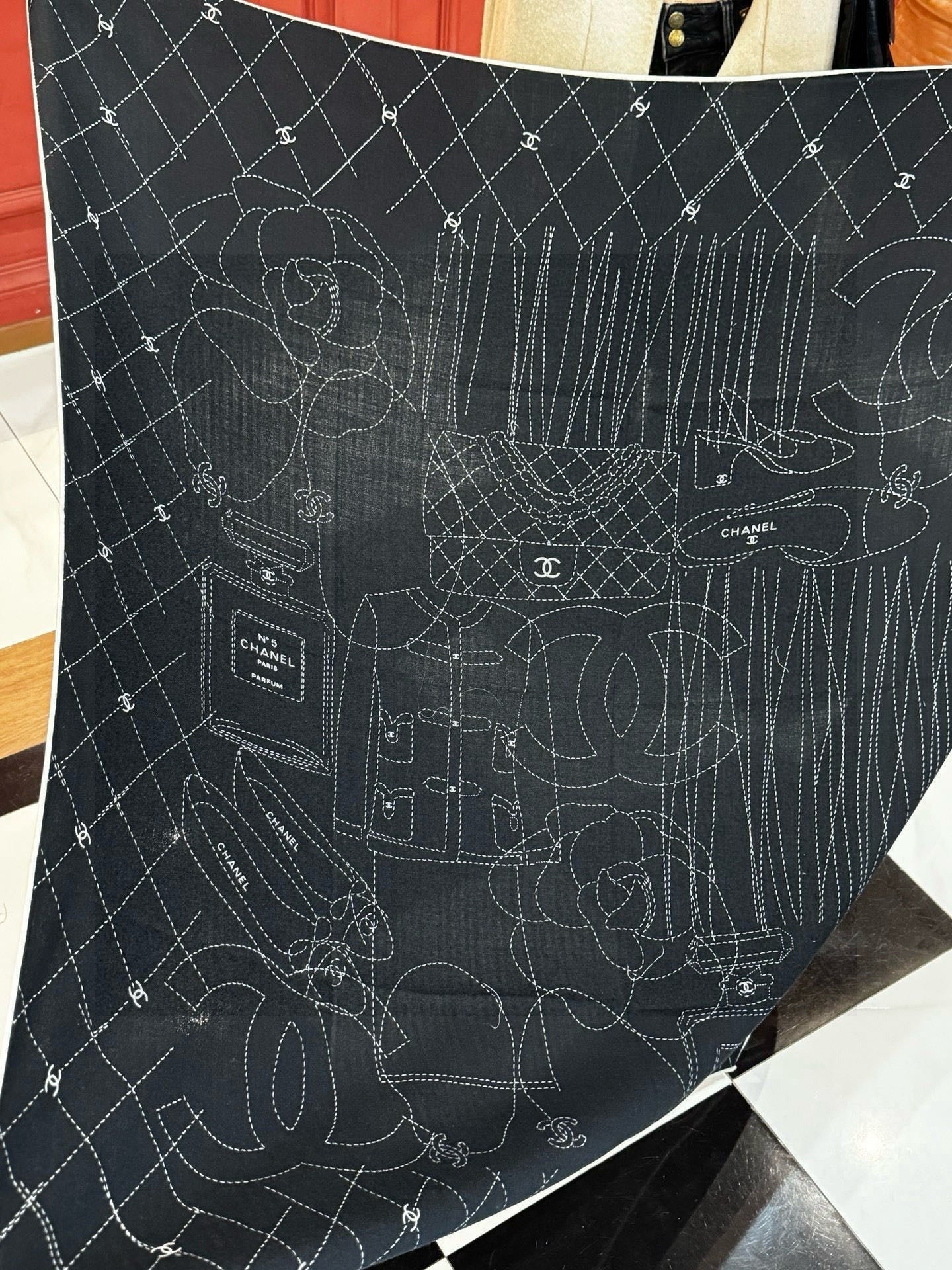 CHANEL 25S SCARF 140 IN SILK 735800 mysite