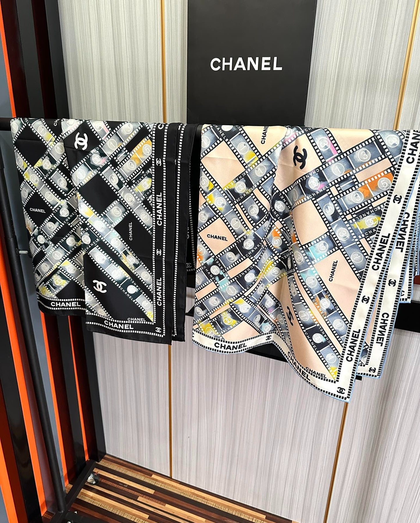 CHANEL 25S SCARF 90 IN SILK 727362 mysite