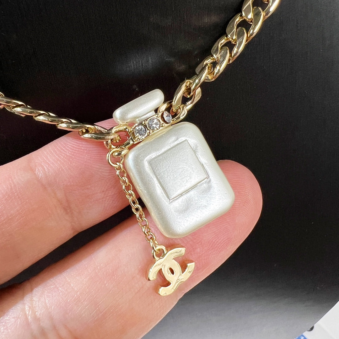 Pearl Perfume Bottle Necklace mysite