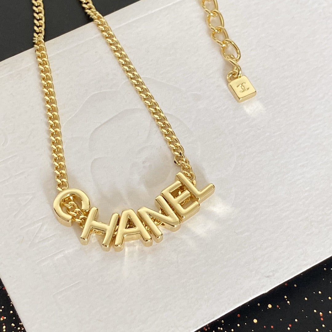 Fashion Gold Letter Necklace mysite