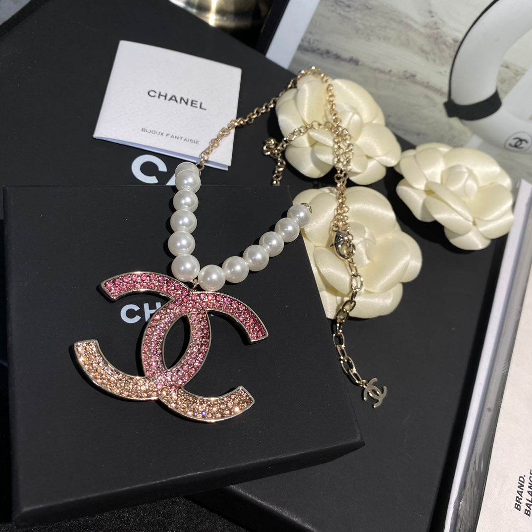 Pink Diamond Logo Pearl Necklace mysite