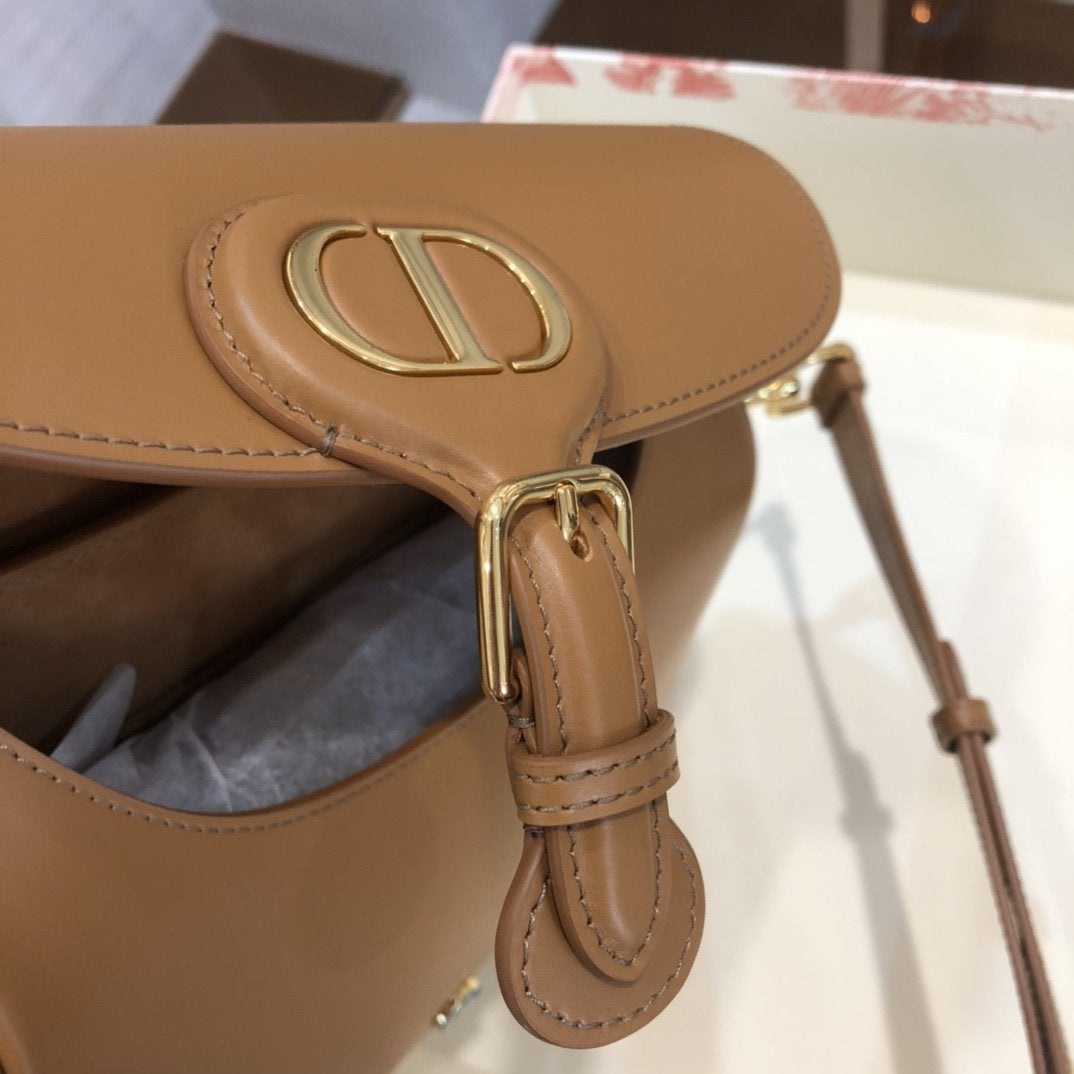 LARGE BOBBY BAG 27CM COGNAC-COLORED CALFSKIN mysite