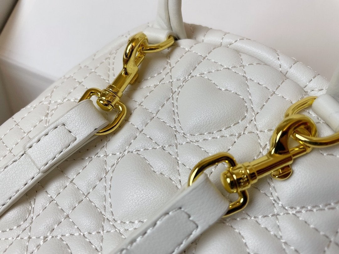 SMALL BACKPACK WHITE CANNAGE LAMBSKIN mysite