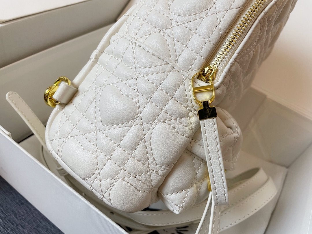 SMALL BACKPACK WHITE CANNAGE LAMBSKIN mysite