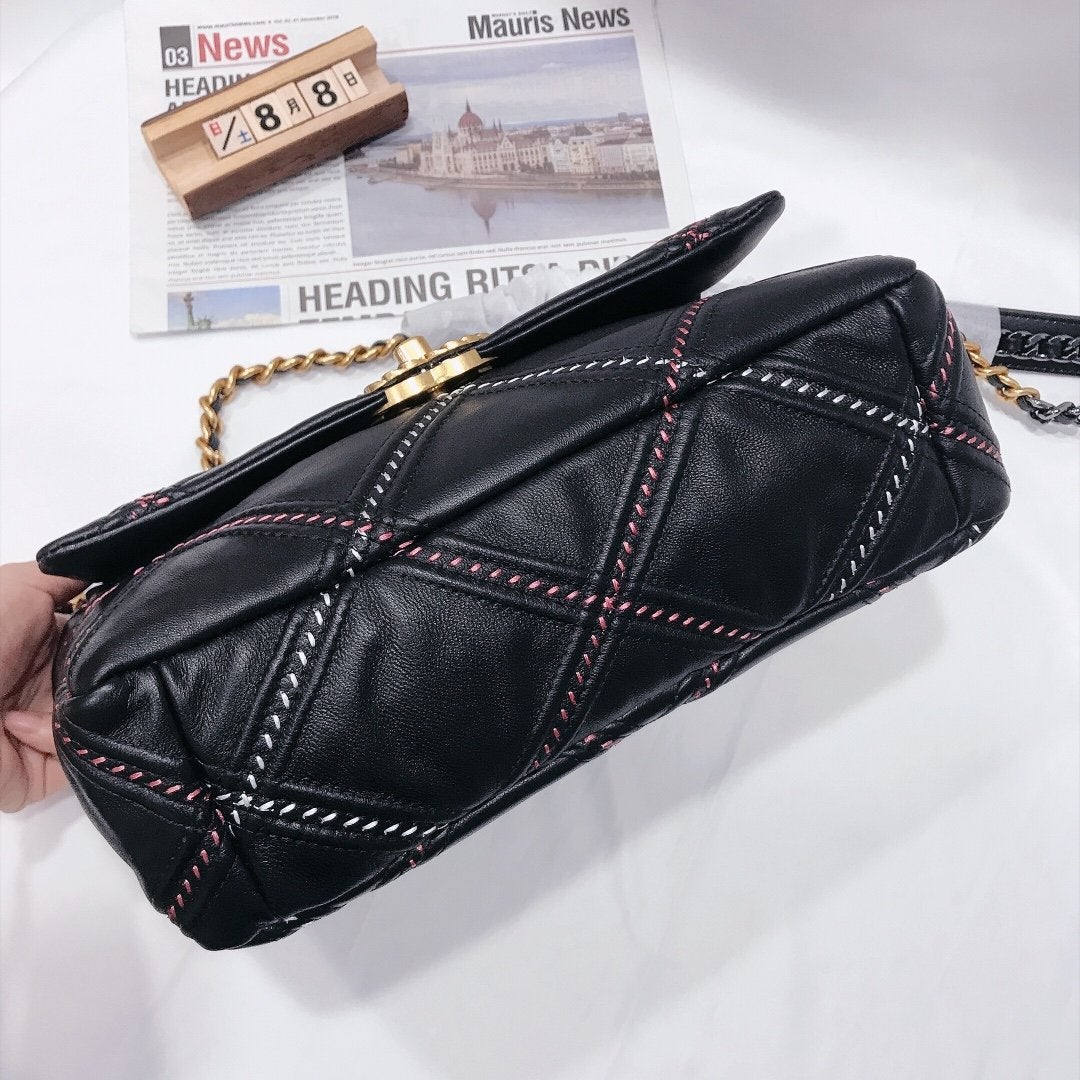 19 FLAP BAG 30CM BLACK QUILTED mysite