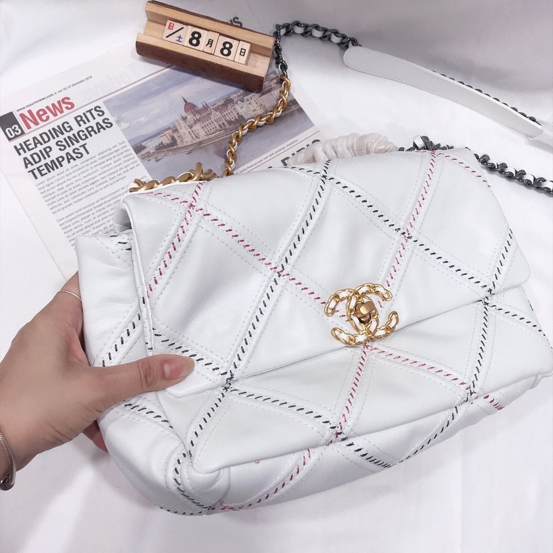 19 FLAP BAG 30CM WHITE QUILTED mysite