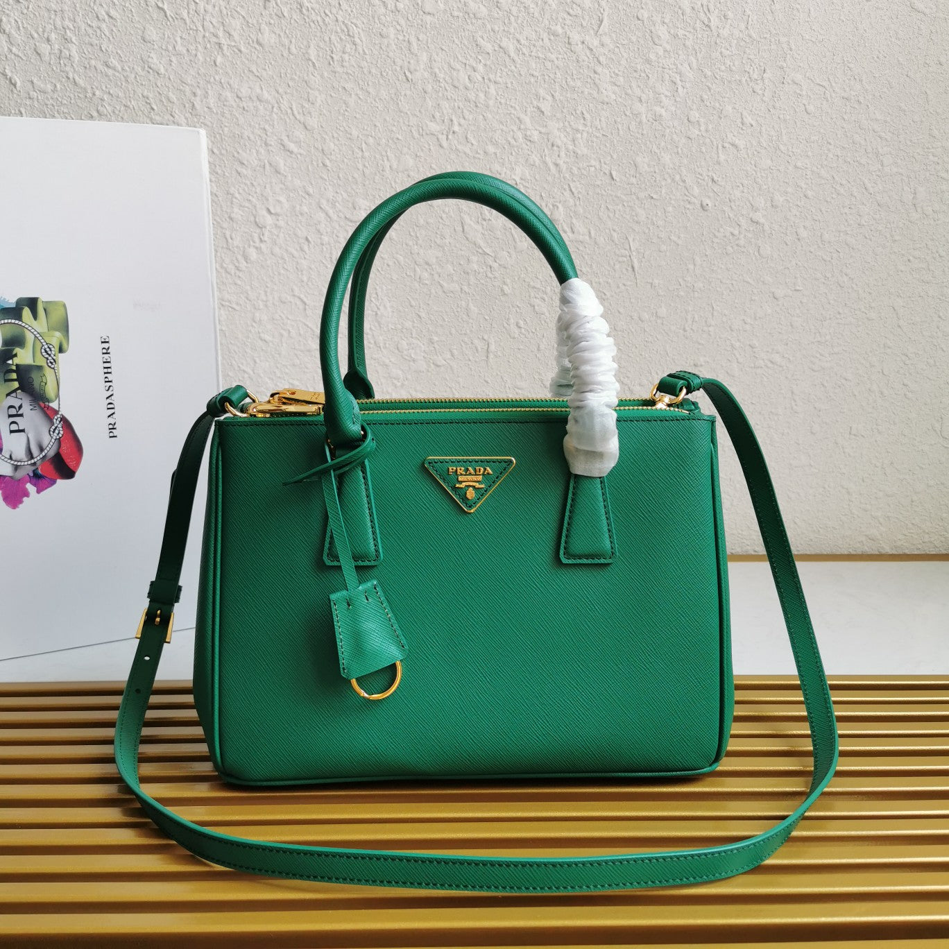 MEDIUM GALLERIA 28 GREEN SAFFIANO LEATHER mysite