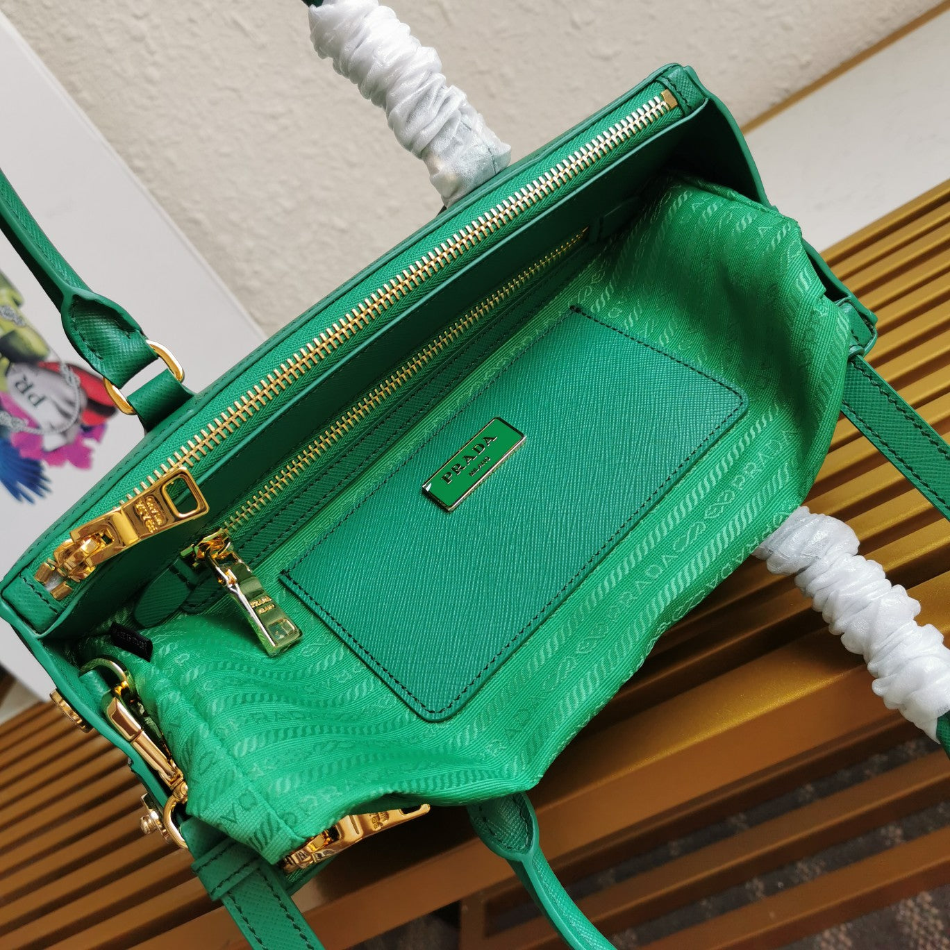 MEDIUM GALLERIA 28 GREEN SAFFIANO LEATHER mysite