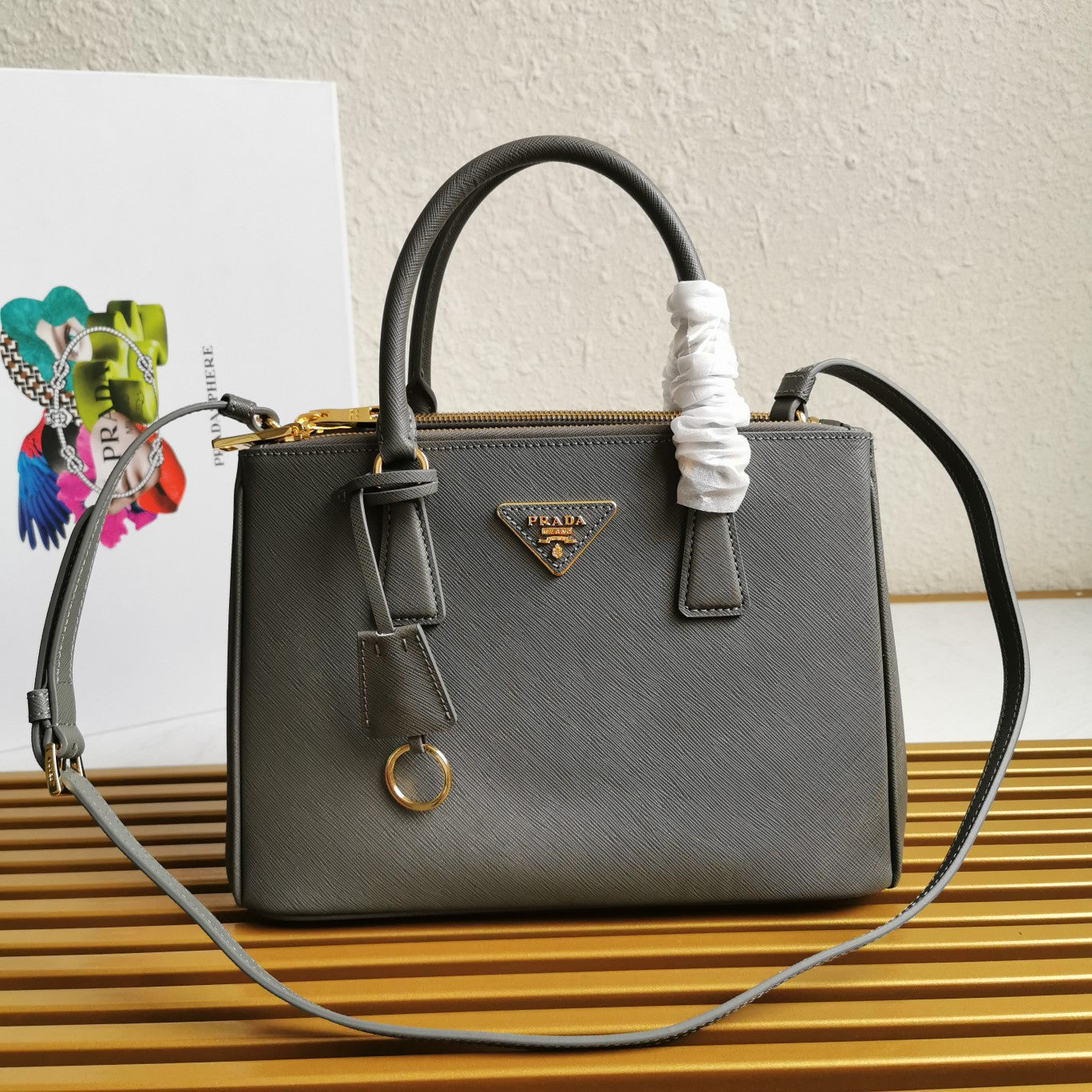 MEDIUM GALLERIA 28 GREY SAFFIANO LEATHER mysite