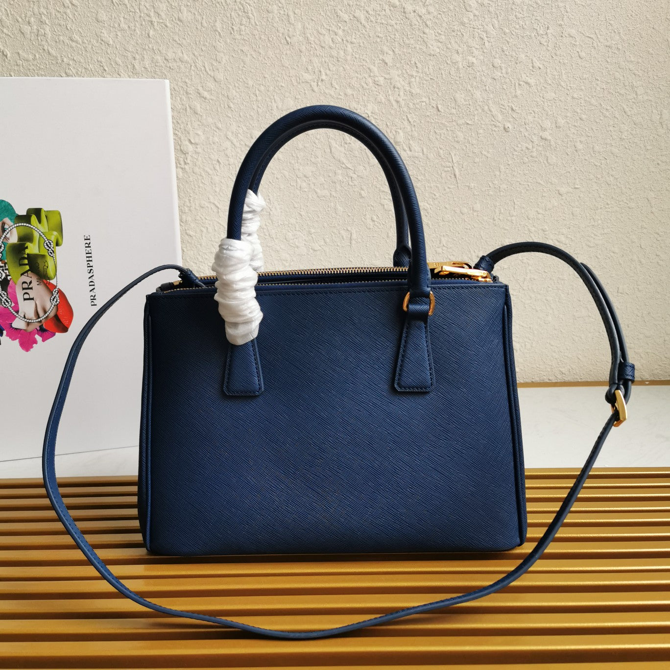 MEDIUM GALLERIA 28 BLUE SAFFIANO LEATHER mysite