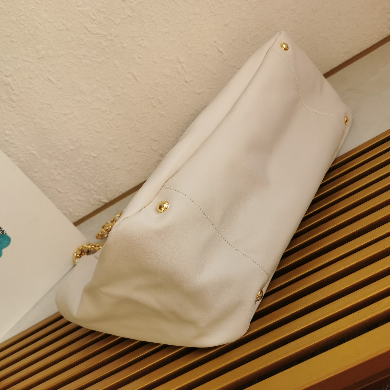 CHAIN TOTE 39 SOFT WHITE CALFSKIN mysite