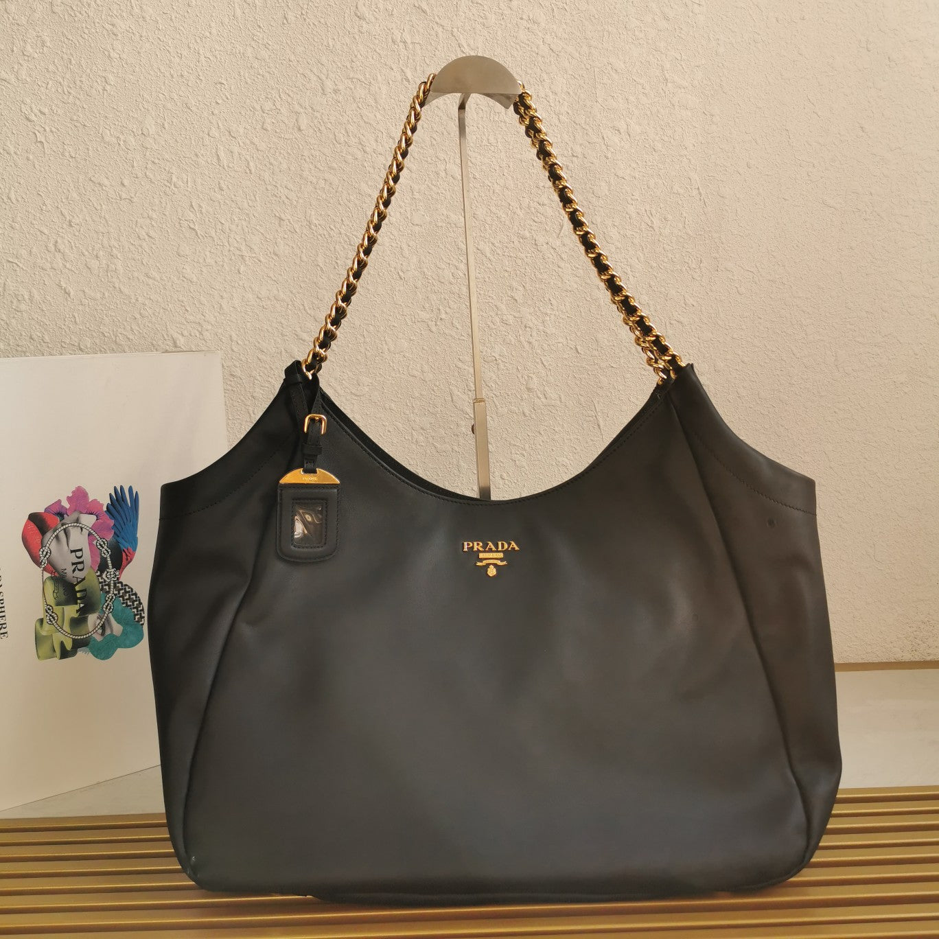 CHAIN TOTE 39 SOFT BLACK CALFSKIN mysite