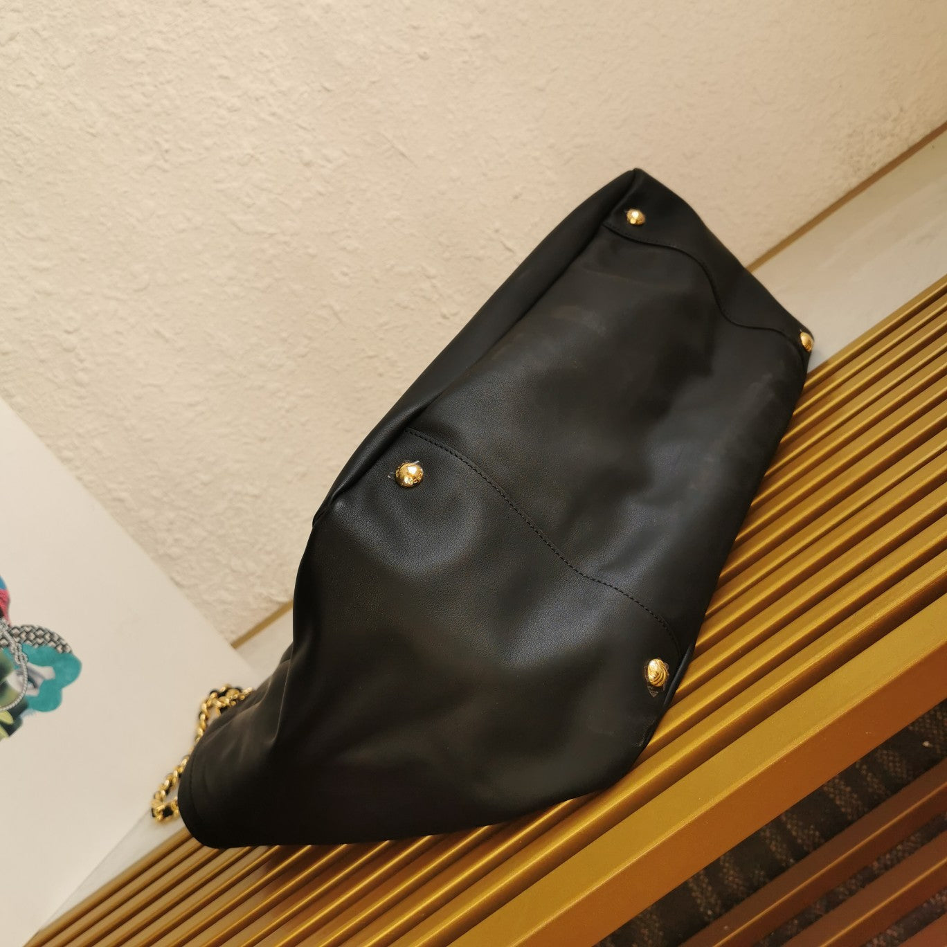 CHAIN TOTE 39 SOFT BLACK CALFSKIN mysite