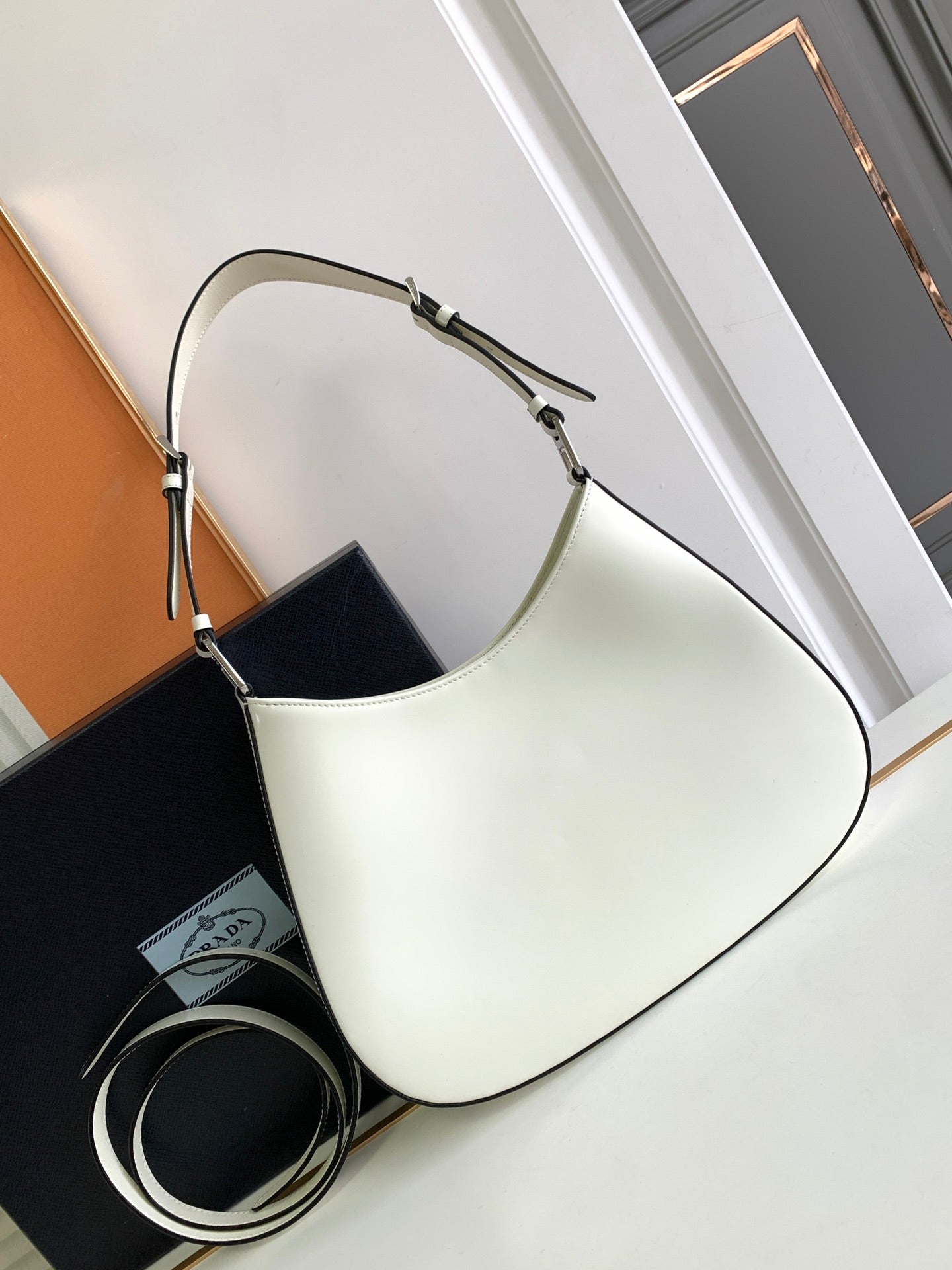 CLEO 30 WHITE BLACK BRUSHED LEATHER SHOULDER BAG mysite