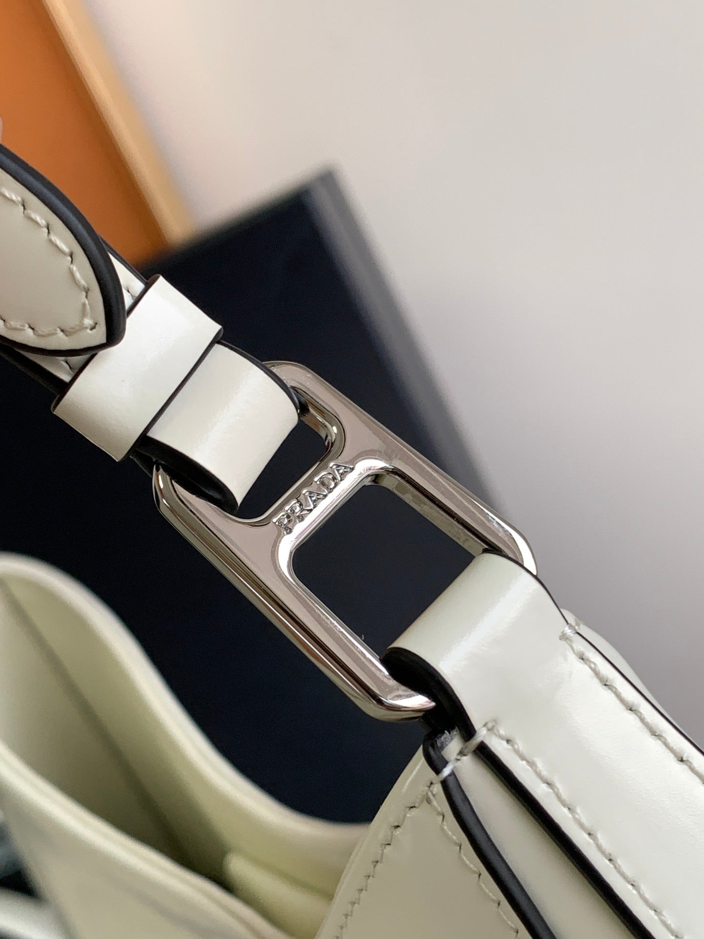 CLEO 30 WHITE BLACK BRUSHED LEATHER SHOULDER BAG mysite