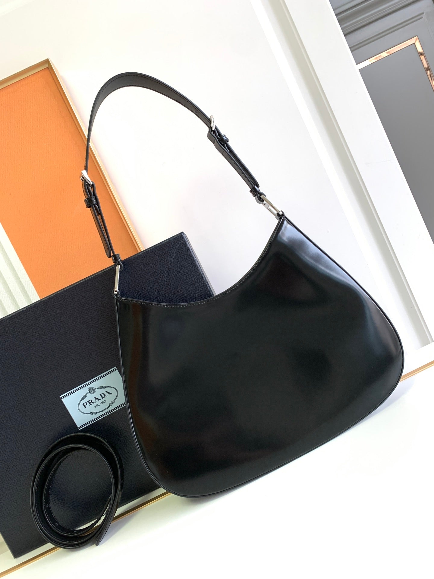 CLEO 30 BLACK BRUSHED LEATHER SHOULDER BAG mysite