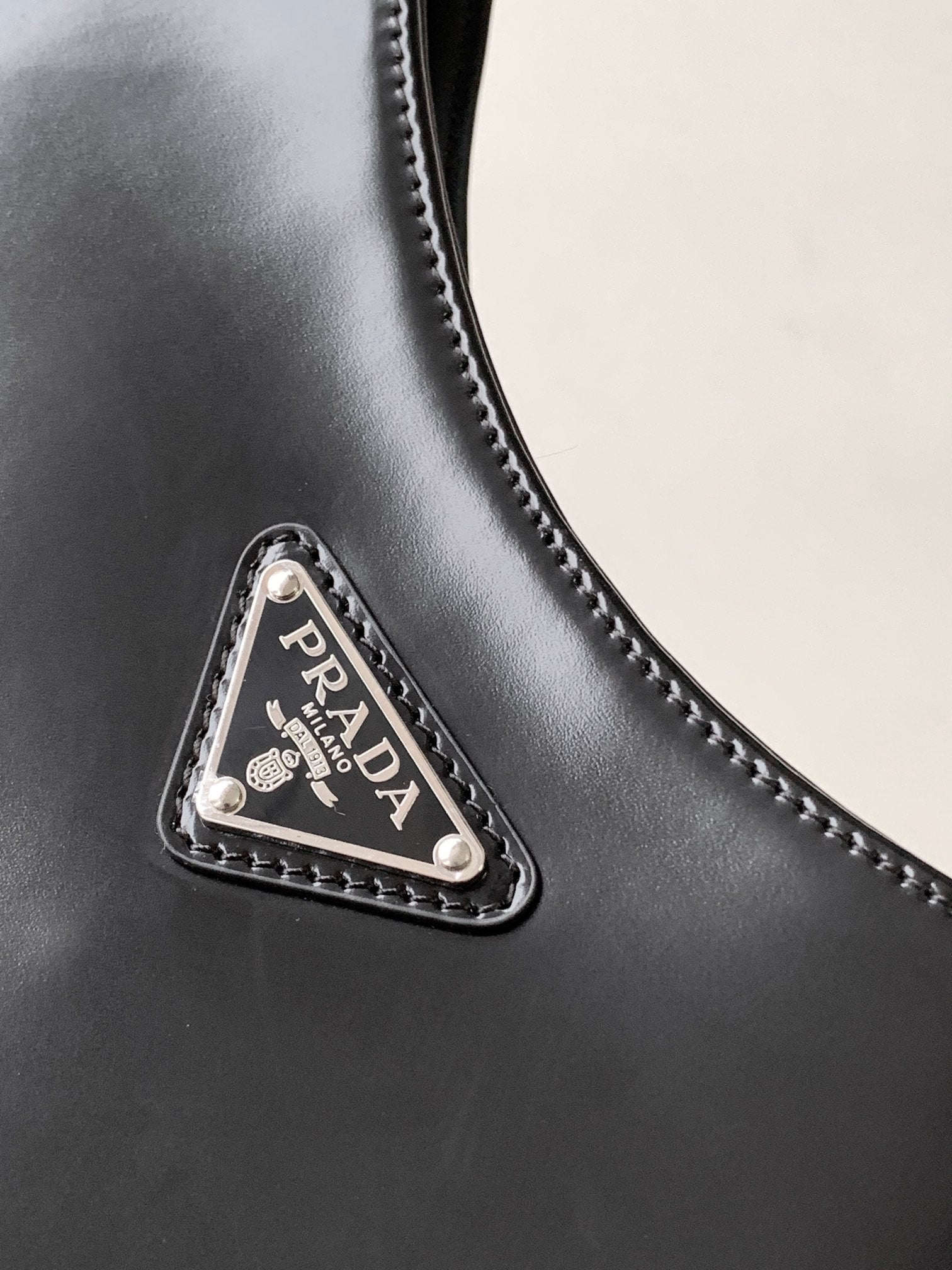 CLEO 30 BLACK BRUSHED LEATHER SHOULDER BAG mysite