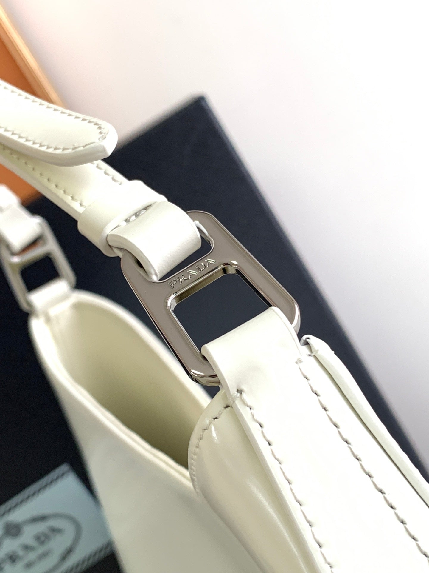 CLEO 30 WHITE BRUSHED LEATHER SHOULDER BAG mysite