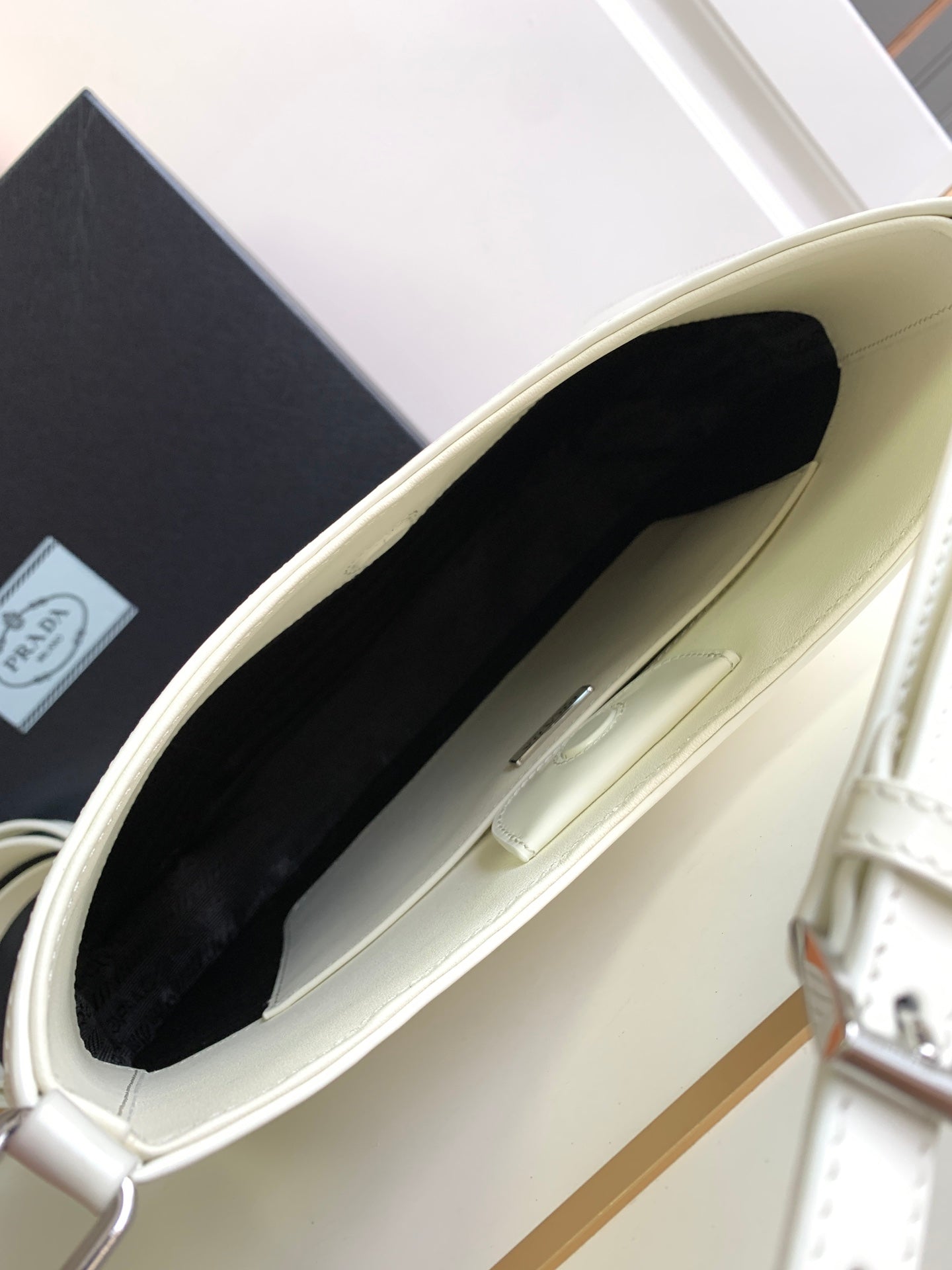 CLEO 30 WHITE BRUSHED LEATHER SHOULDER BAG mysite