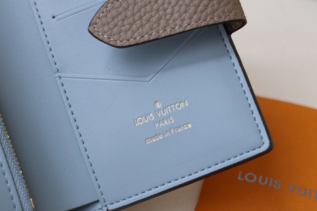 VERTICAL COMPACT WALLET GREY CAPUCINES mysite