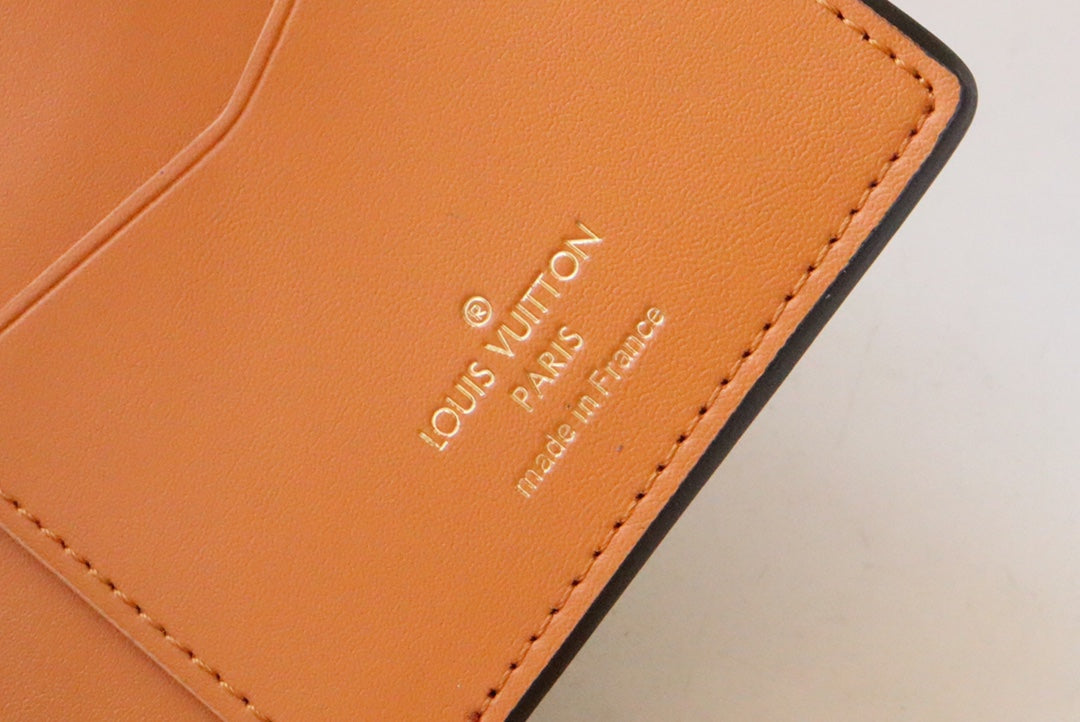 VERTICAL WALLET CAPUCINES BLACK mysite