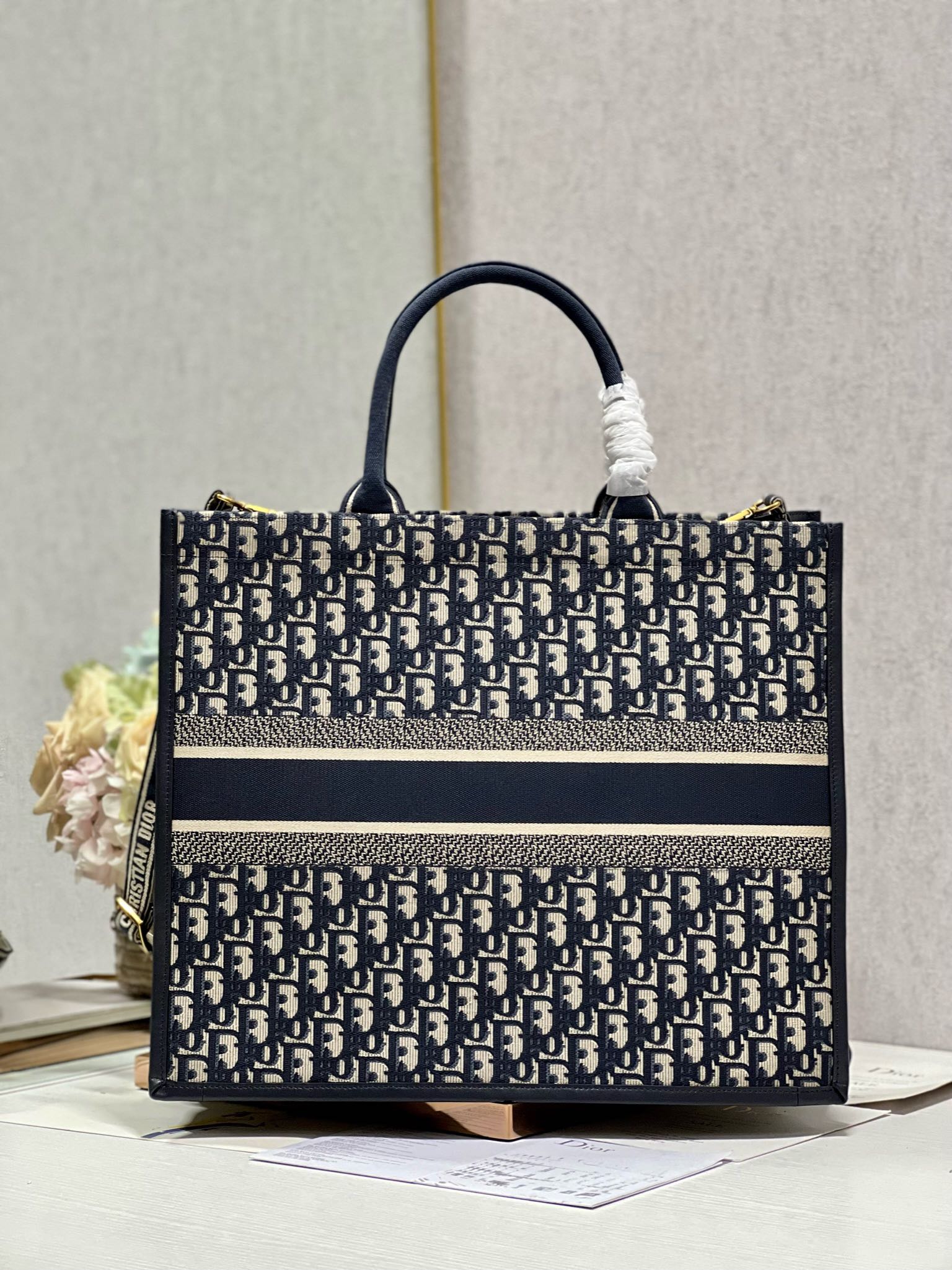 CD LARGE BOOK TOTE 42 BLUE OBLIQUE EMBROIDERY mysite