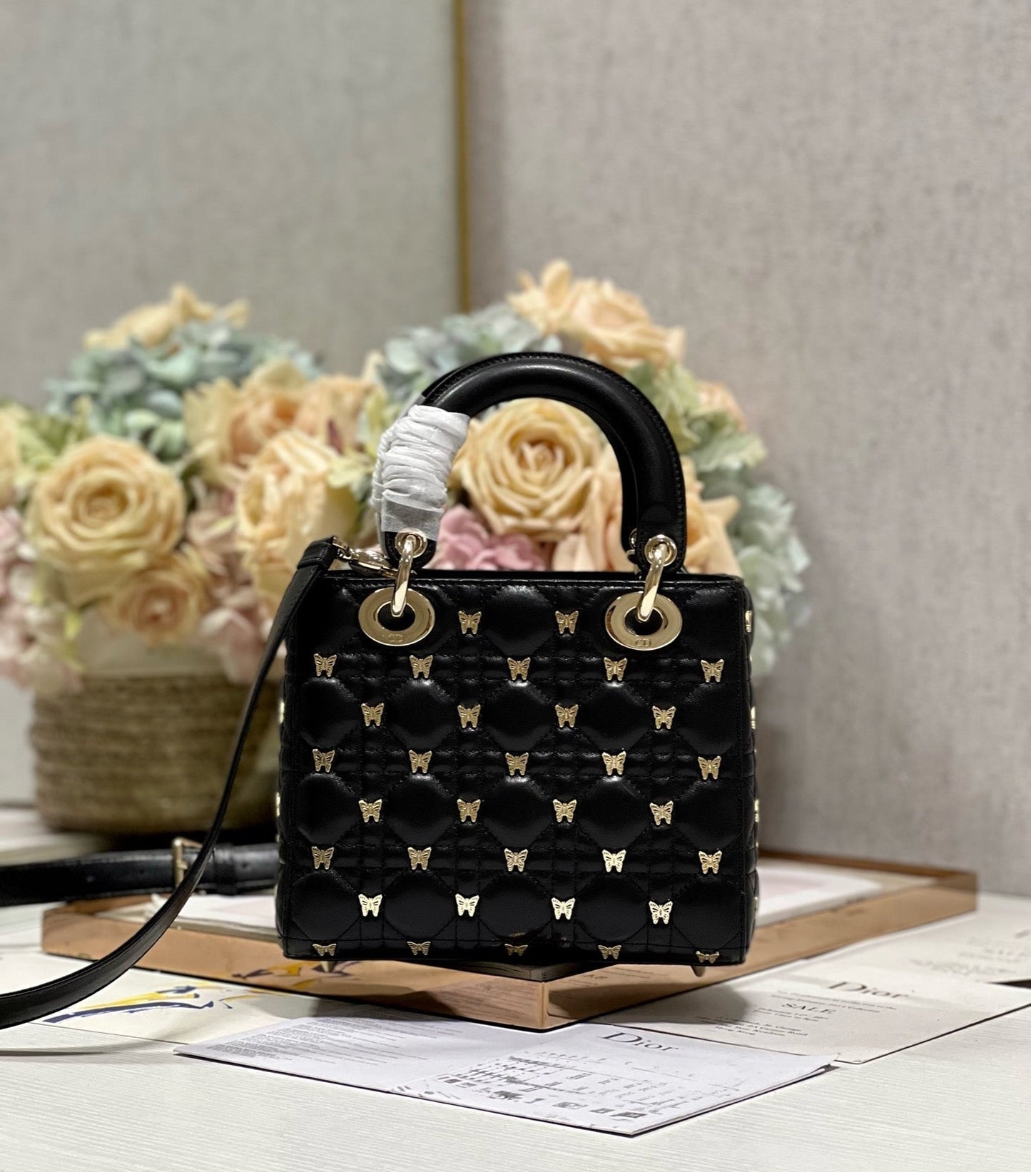 SMALL LADY 20 BUTTERFLY STUD BLACK LAMBSKIN mysite