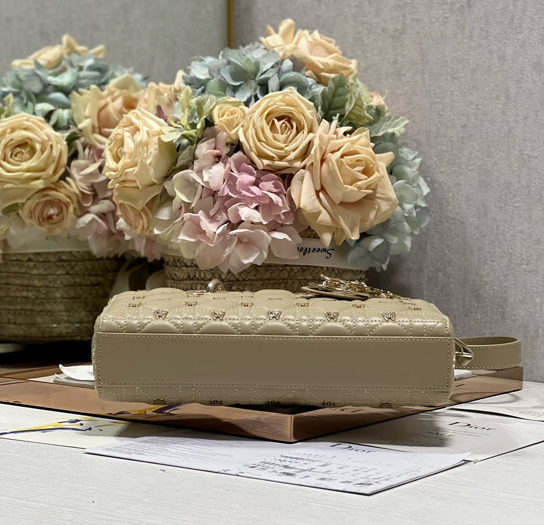 MEDIUM LADY D-JOY 26 BUTTERFLY STUD OLIVE LAMBSKIN mysite