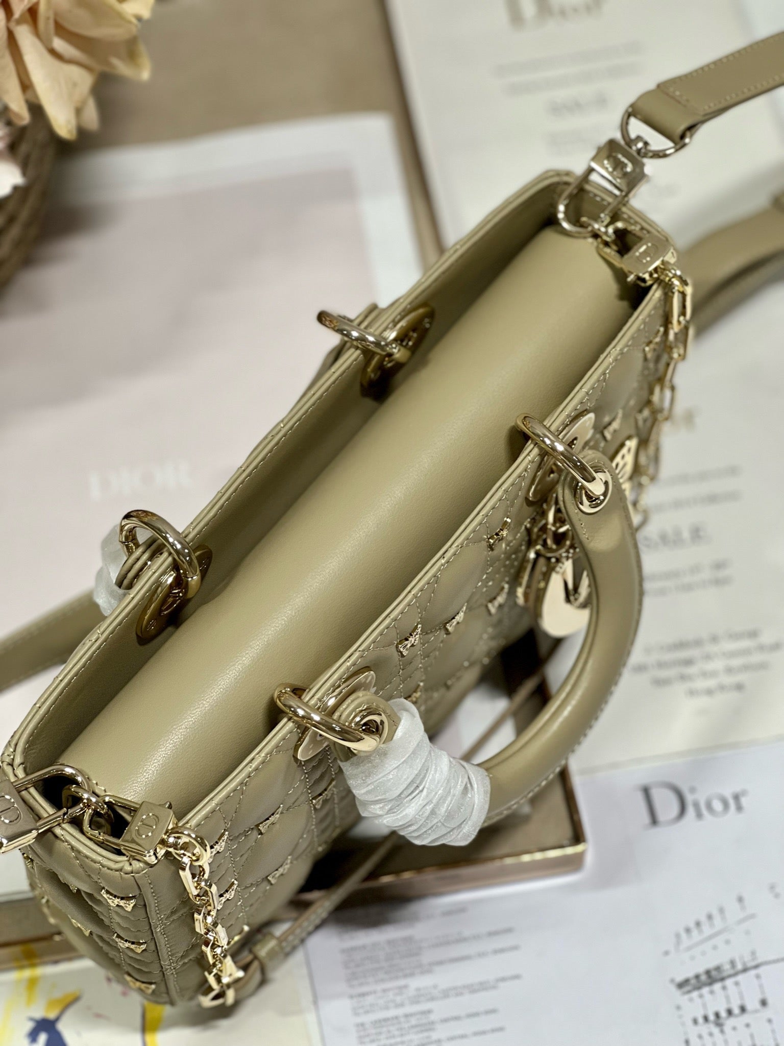 MEDIUM LADY D-JOY 26 BUTTERFLY STUD OLIVE LAMBSKIN mysite