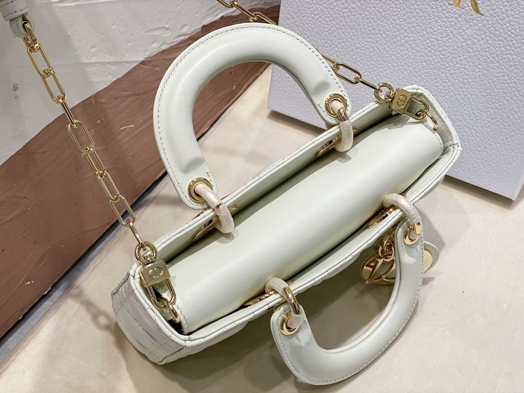 SMALL LADY D-JOY 22 WHITE SHEEPSKIN mysite