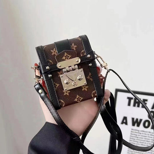 Hot Retro Leather Phone Bag mysite