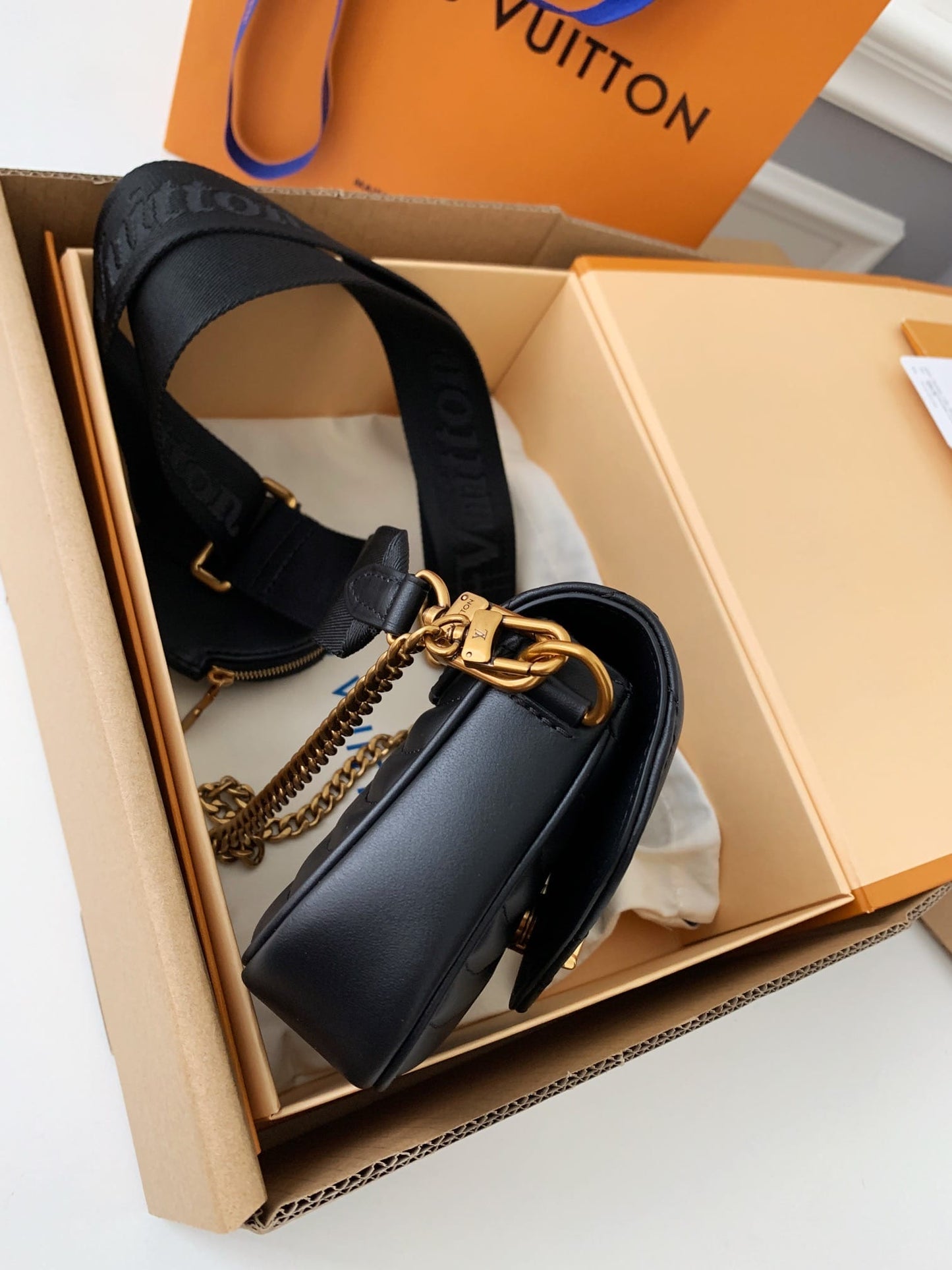Louis Vuitton NEW WAVE MULTI-POCHETTE Handbag mysite
